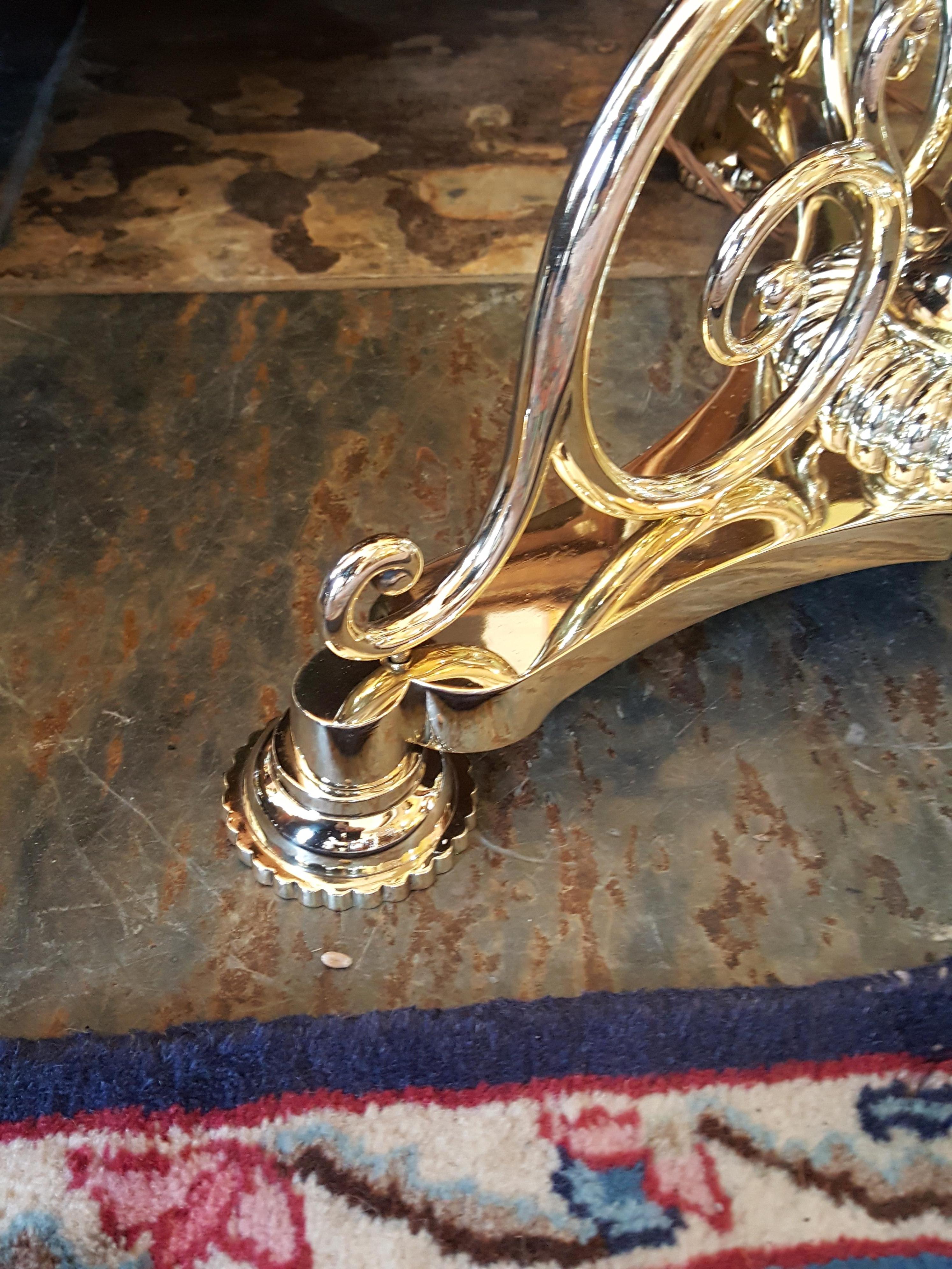 Pair of Victorian Brass Adjustable Standard Lamps im Zustand „Gut“ im Angebot in Altrincham, Cheshire