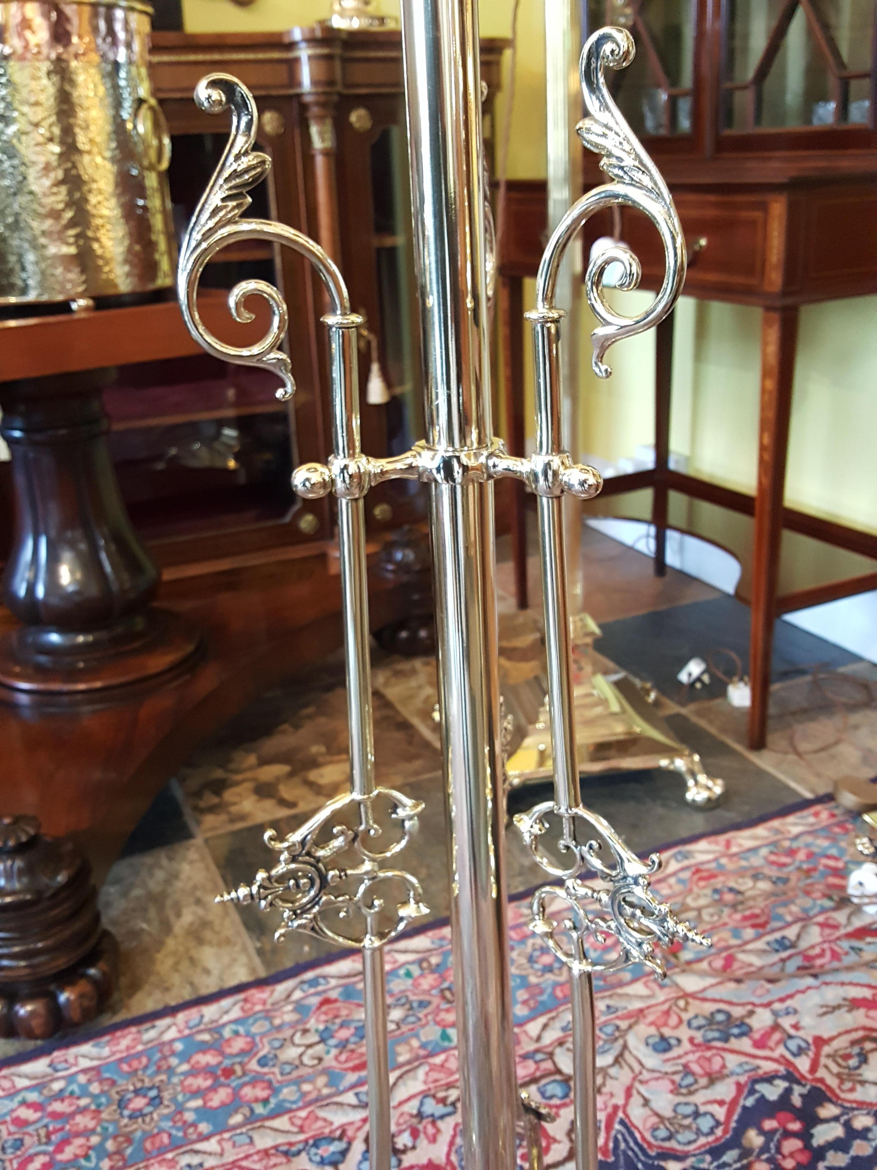 Late 19th Century Victorian Brass Adjustable Standard Lamp