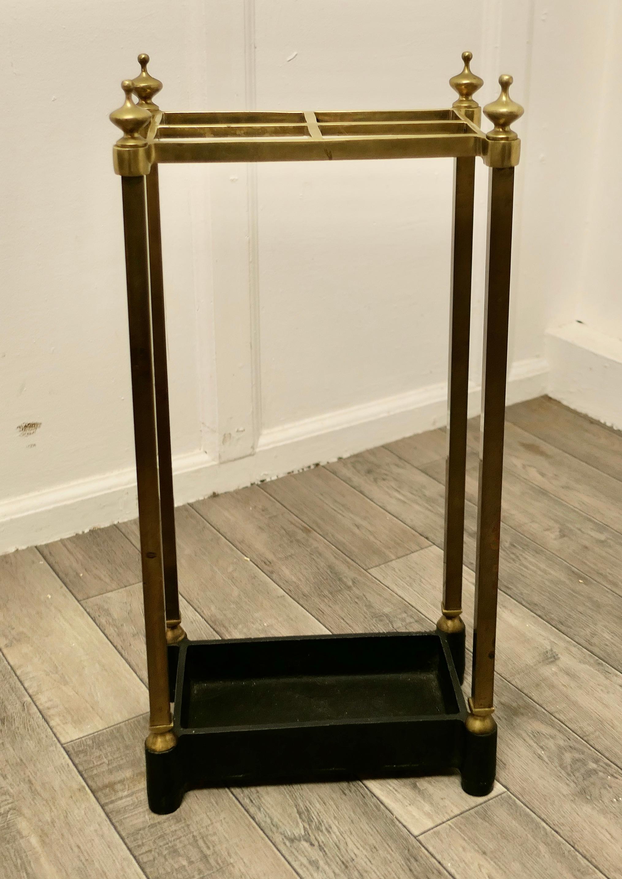 Victorian Brass and Cast Iron Umbrella Stand or Stick Stand  In Good Condition For Sale In Chillerton, Isle of Wight