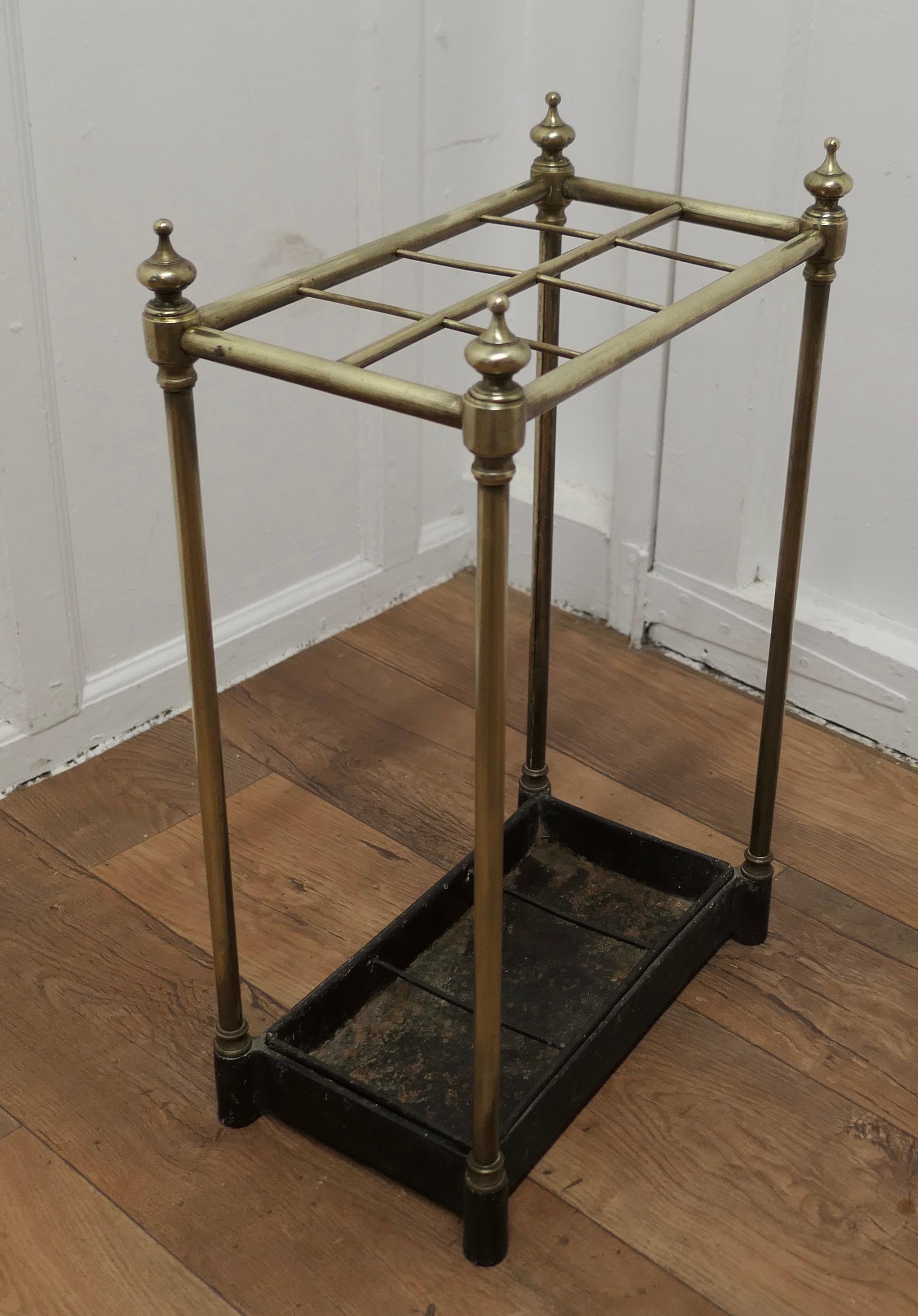 Victorian Brass and Cast Iron Walking Stick Stand or Umbrella Stand   In Good Condition For Sale In Chillerton, Isle of Wight