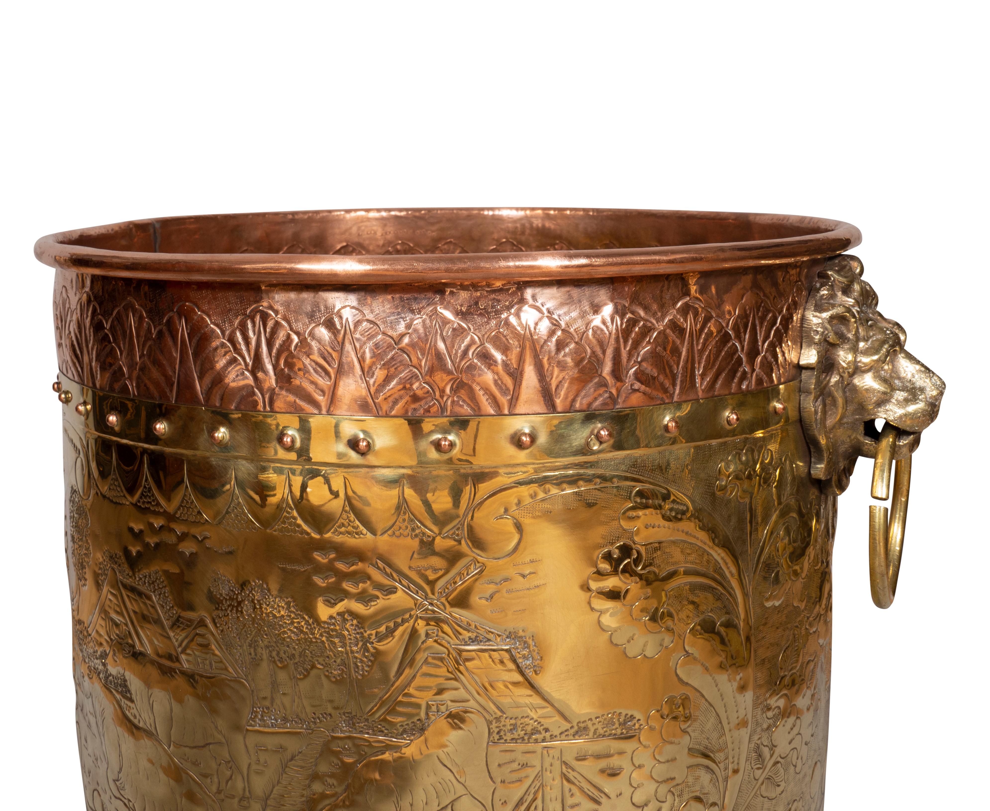 Victorian Brass and Copper Kindling Bucket In Good Condition In Essex, MA