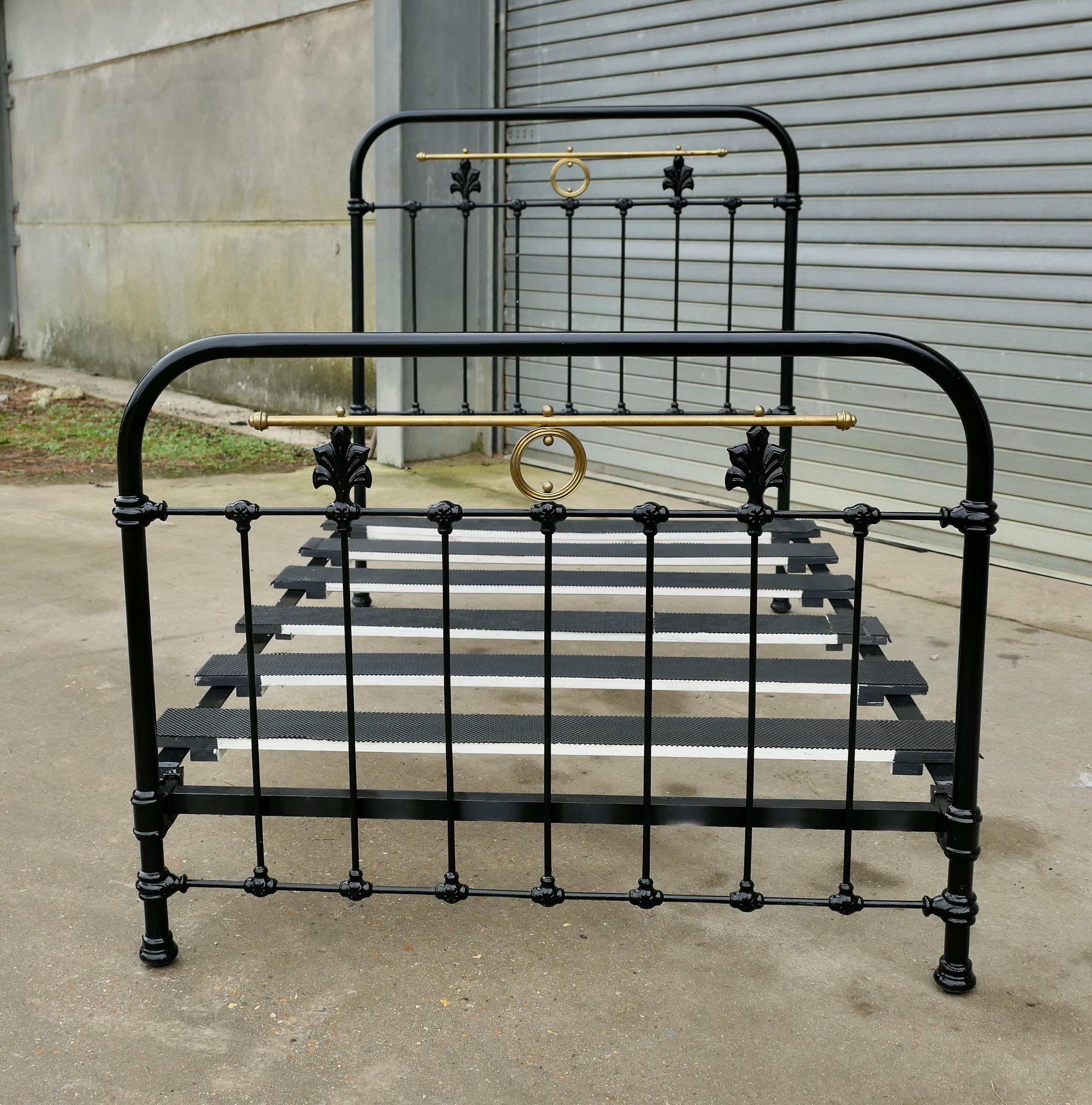 Victorian Brass and Iron Small Double Bed (4ft wide)  A Good Heavy Quality Bed 1