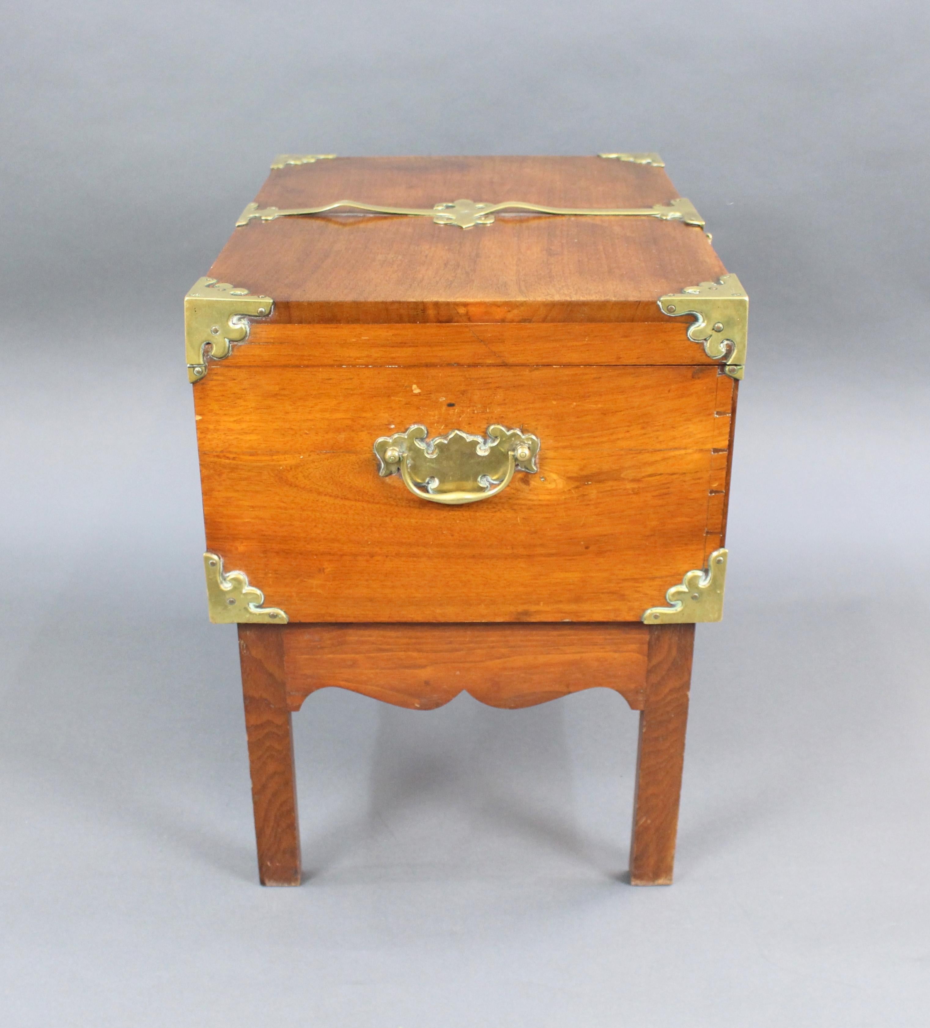 Victorian Brass Bound Walnut Travelling Chest on Folding Legs In Good Condition In Worcester, GB