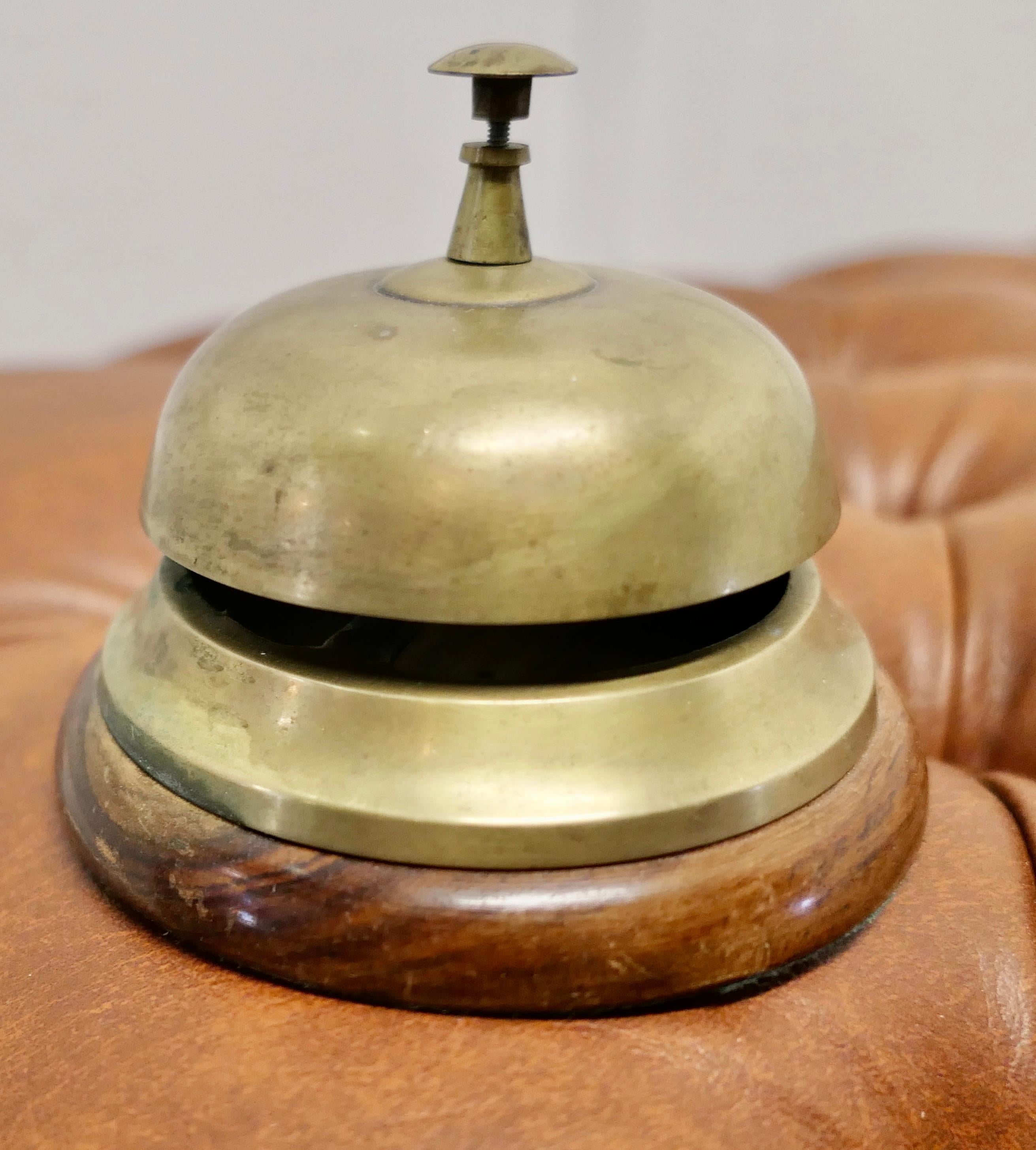 Victorian brass courtesy counter top bell, reception desk bell

Made in solid brass and set on a beautiful turned walnut base, the bell is in good ready to use condition with a demanding ding, the bell is 5” in diameter and 4.4” high 
JK56.