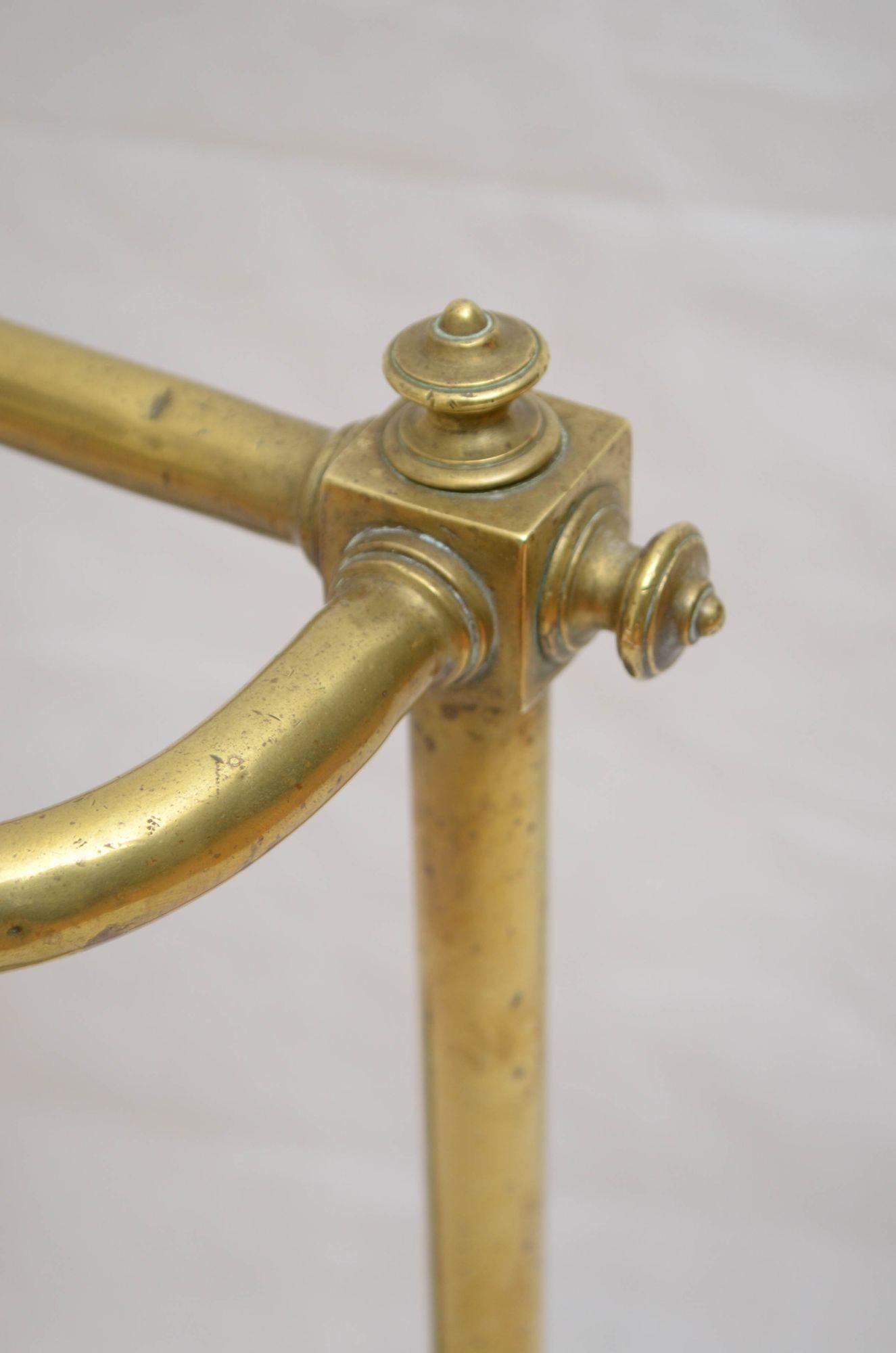Victorian Brass D Shaped Walking stick Stand Umbrella Stand In Good Condition For Sale In Whaley Bridge, GB