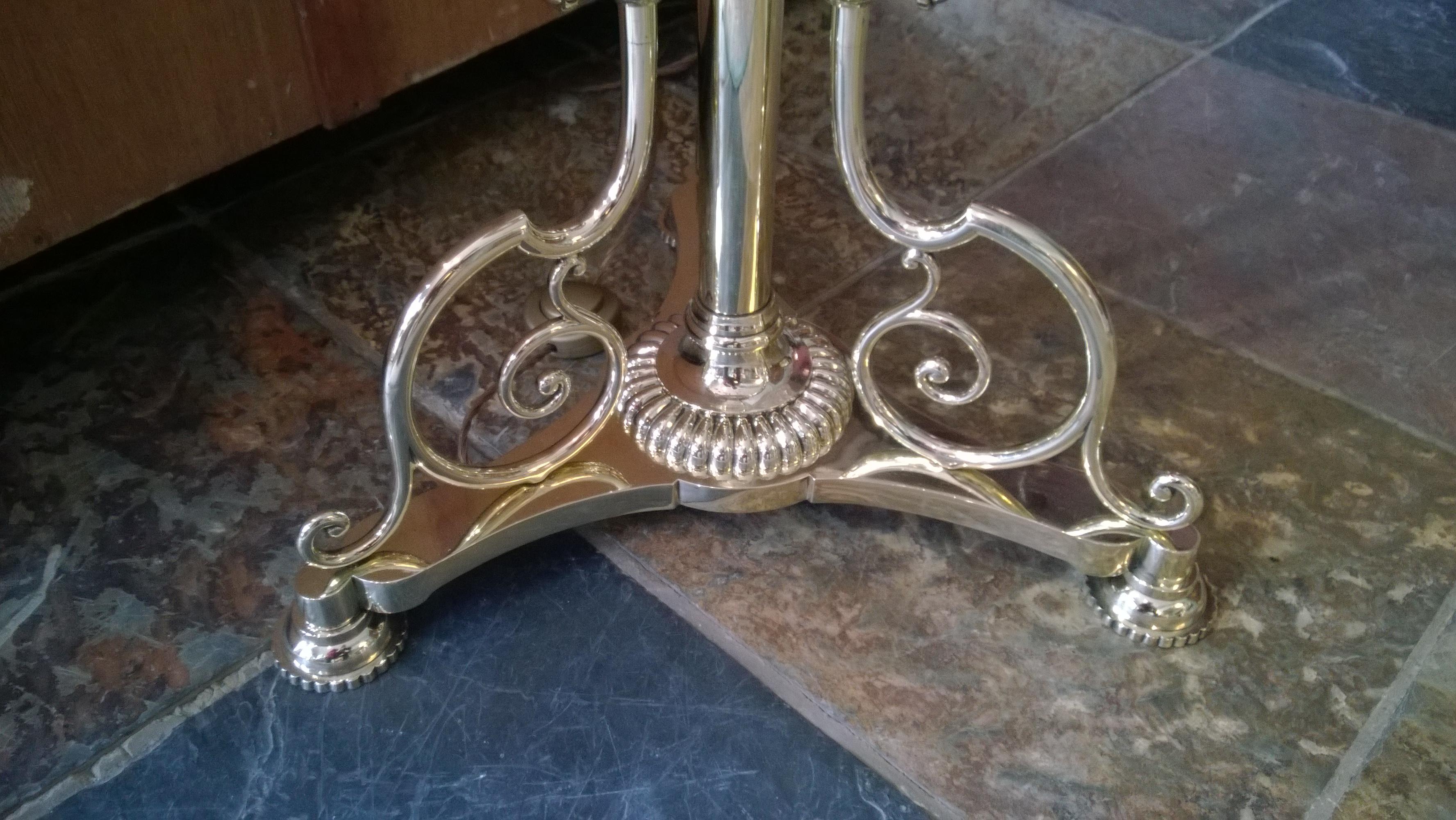 Late Victorian Victorian Brass Extendable Standard Lamp