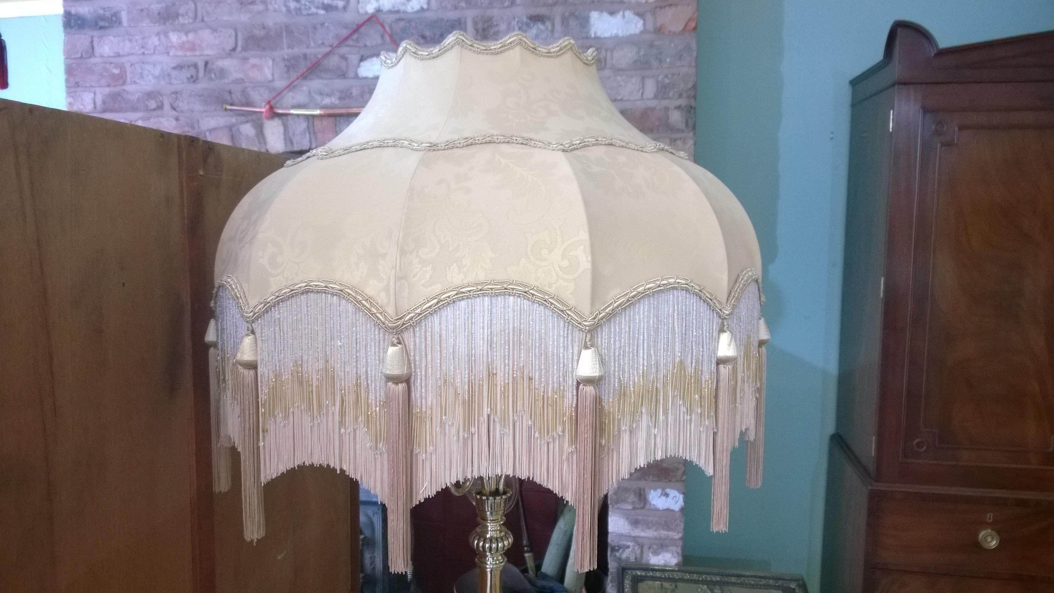 Late 19th Century Victorian Brass Extendable Standard Lamp