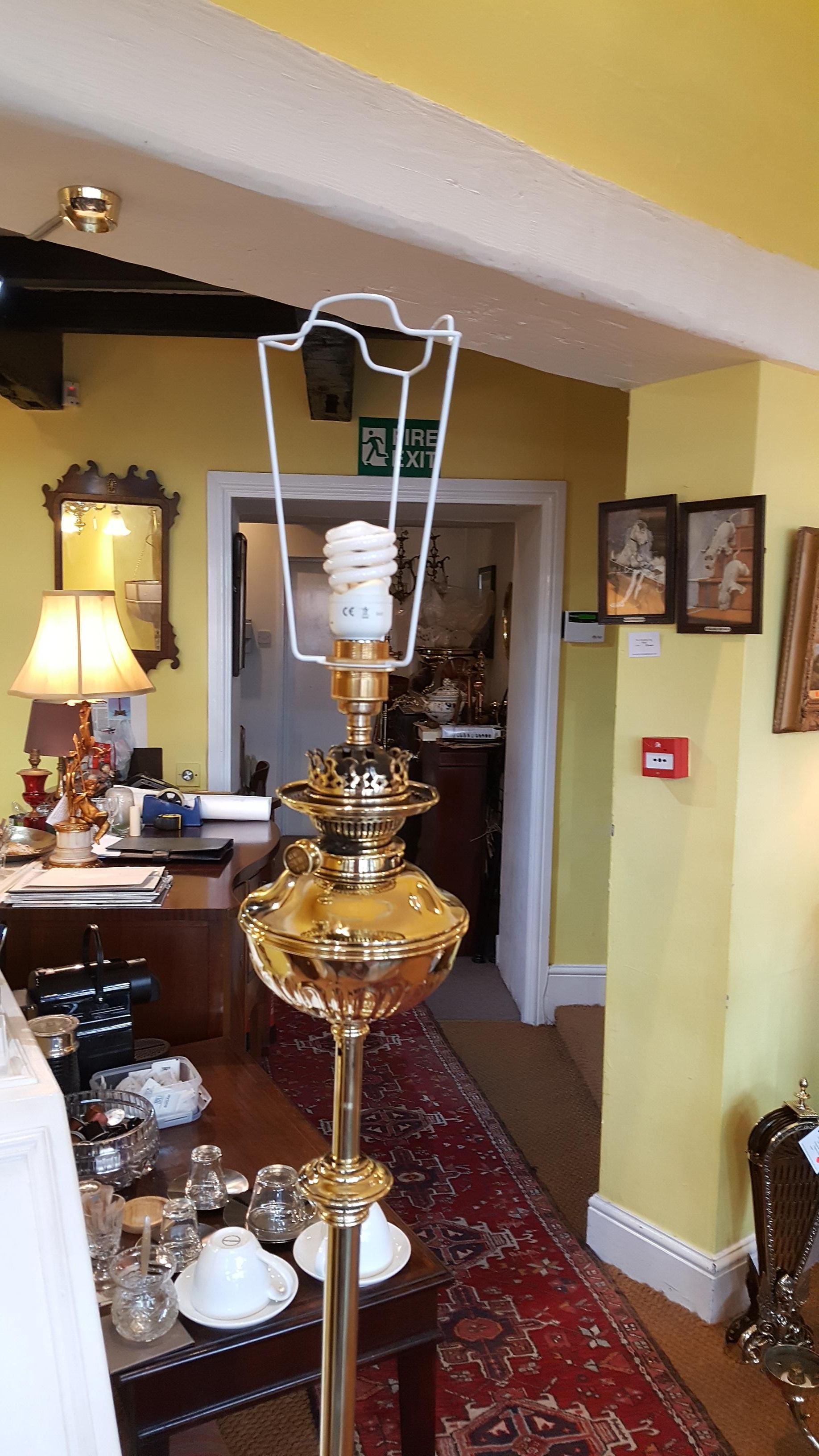 English Victorian Brass Extendable Standard Oil Lamp