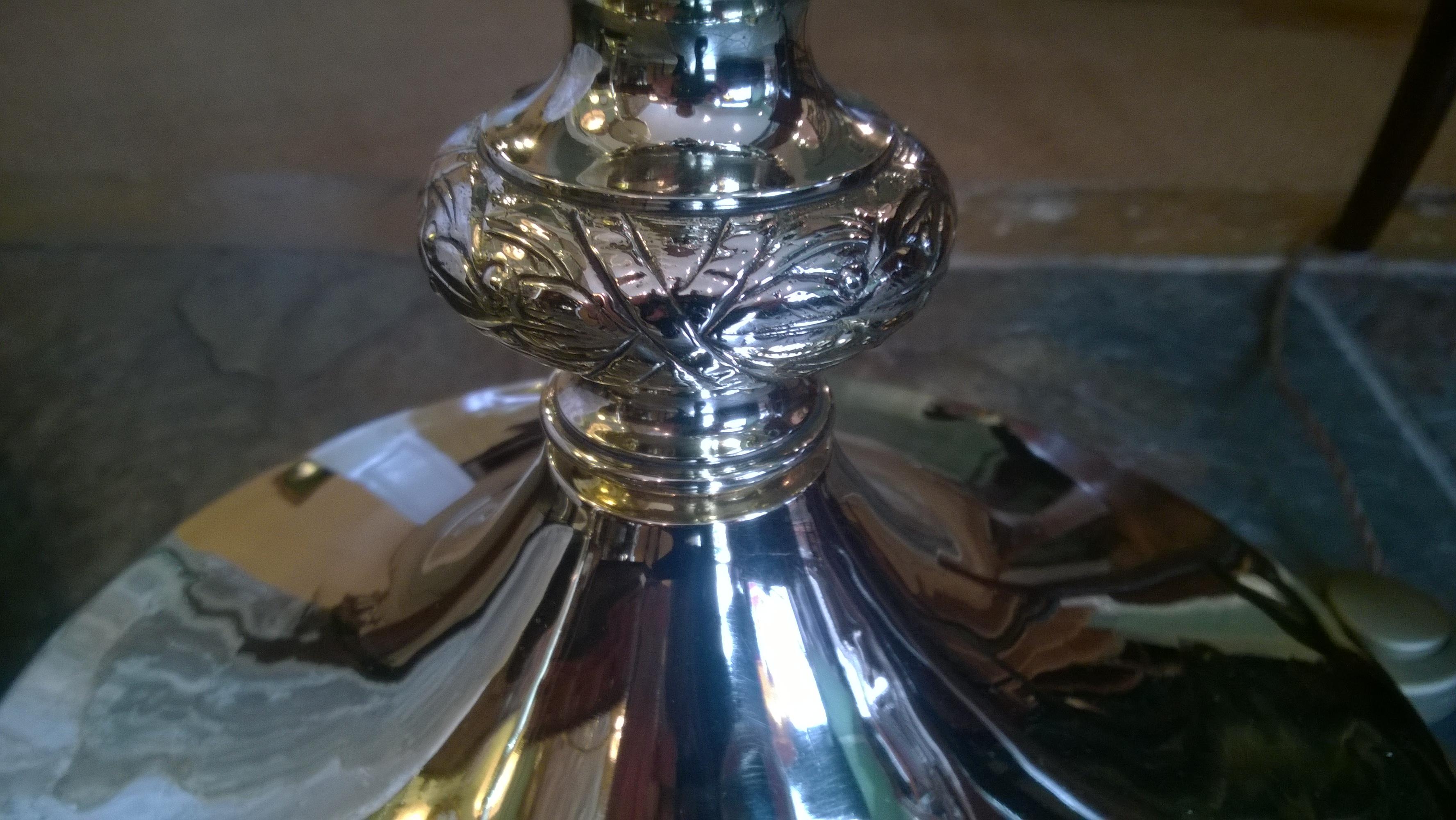 English Victorian Brass Extending Standard Oil Lamp For Sale