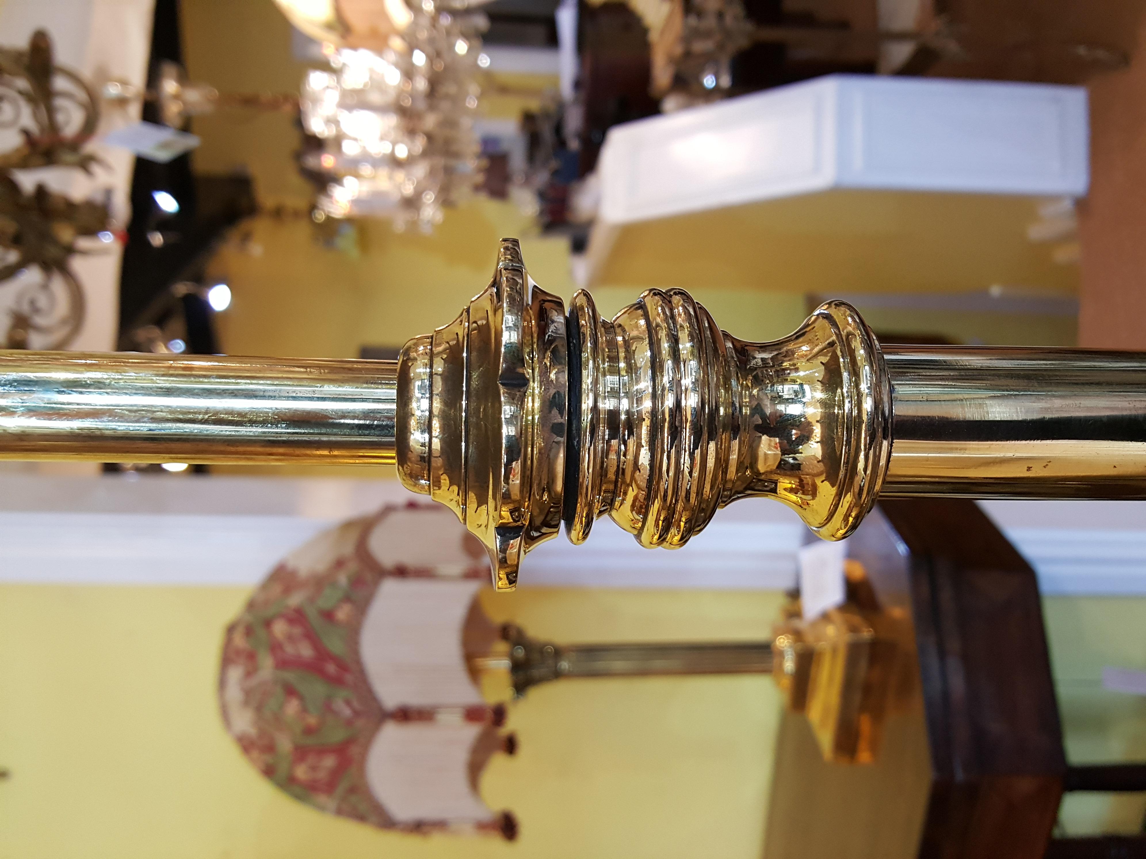 Victorian Brass Extending Standard Oil Lamp For Sale 2