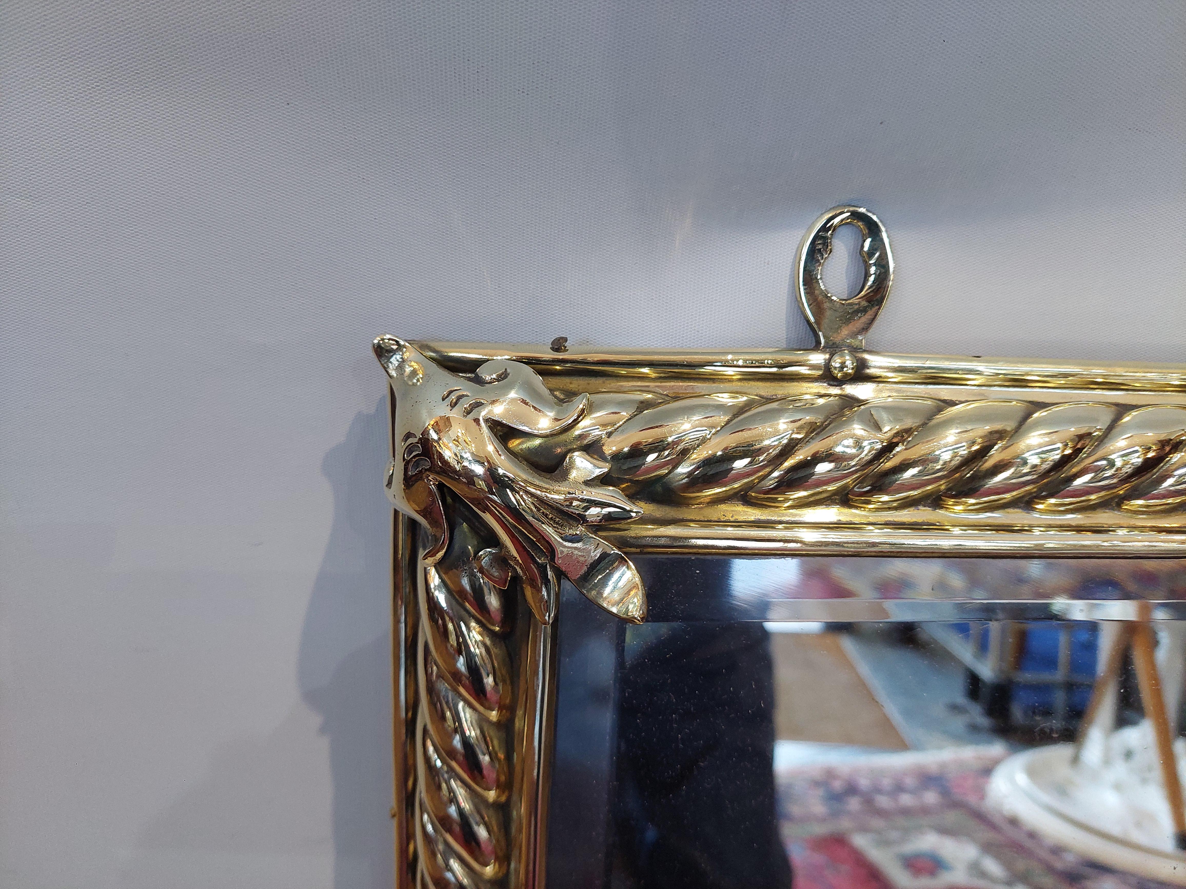Vittoriano Specchio da parete vittoriano con cornice in ottone in vendita