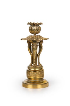 Coppia di candelieri a zoccolo in ottone di epoca vittoriana