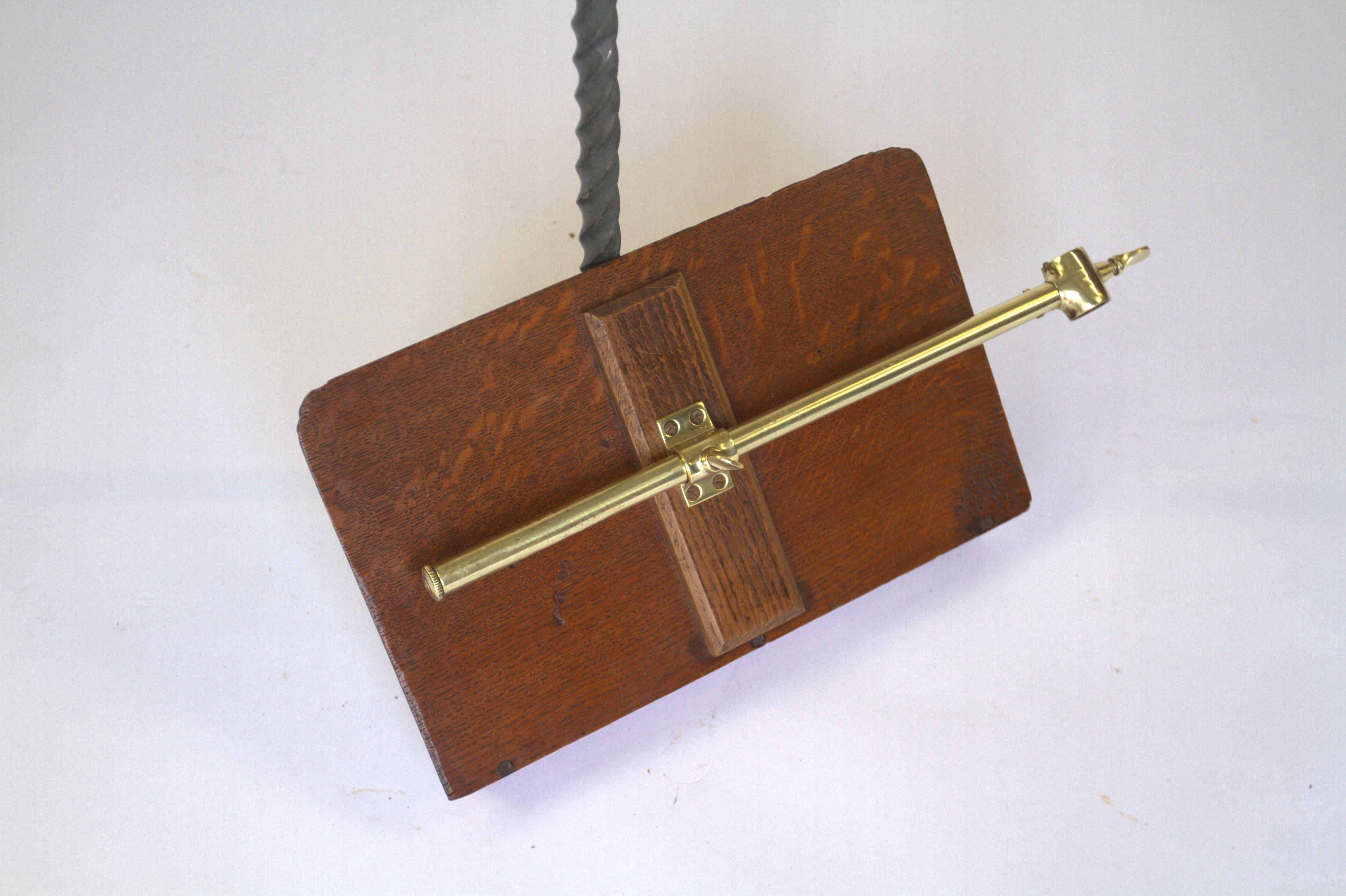 Atril victoriano de latón, hierro y roble Pintado en venta