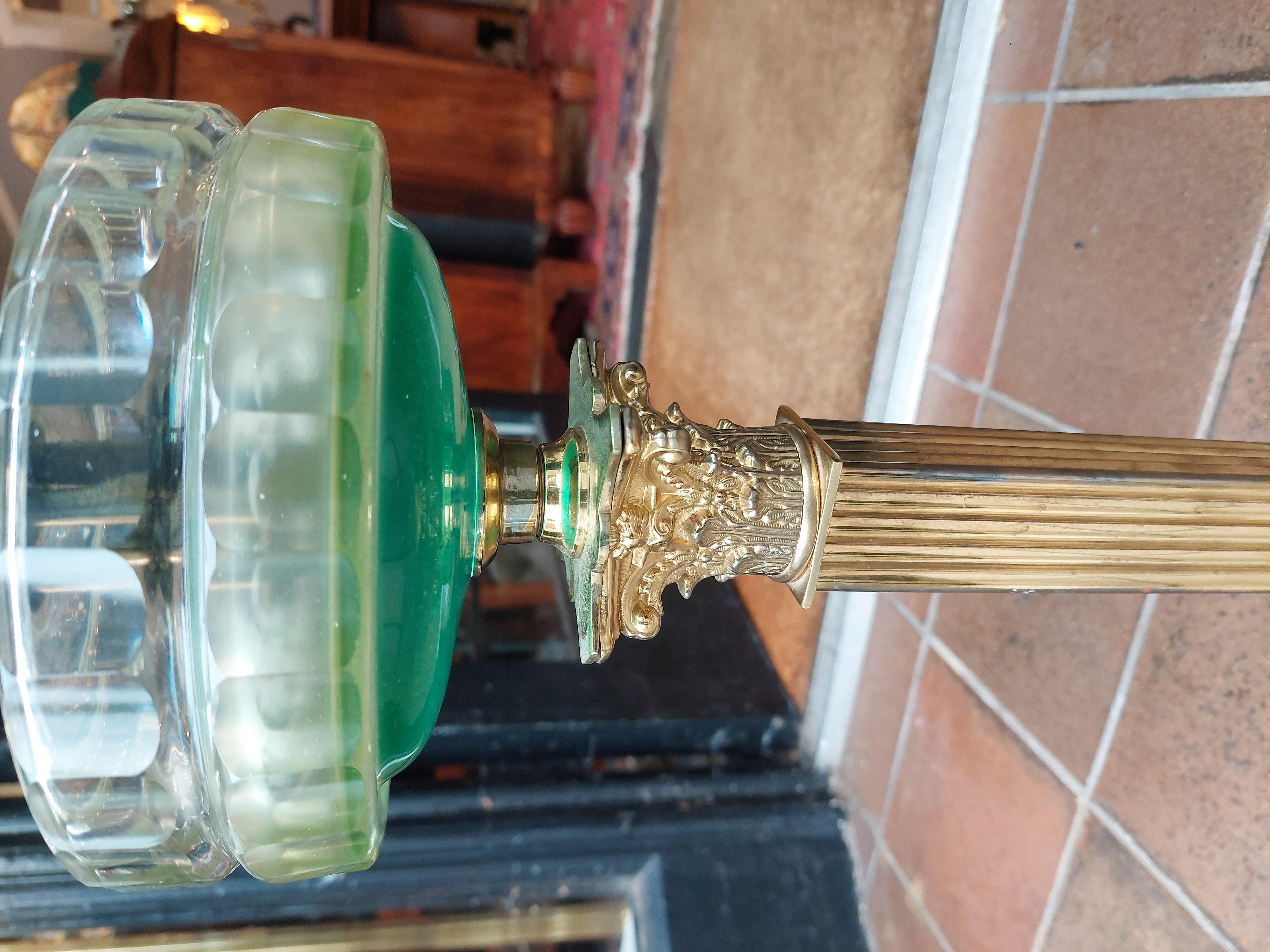 Lámpara de aceite victoriana de latón de Hinks of Birmingham en venta 3