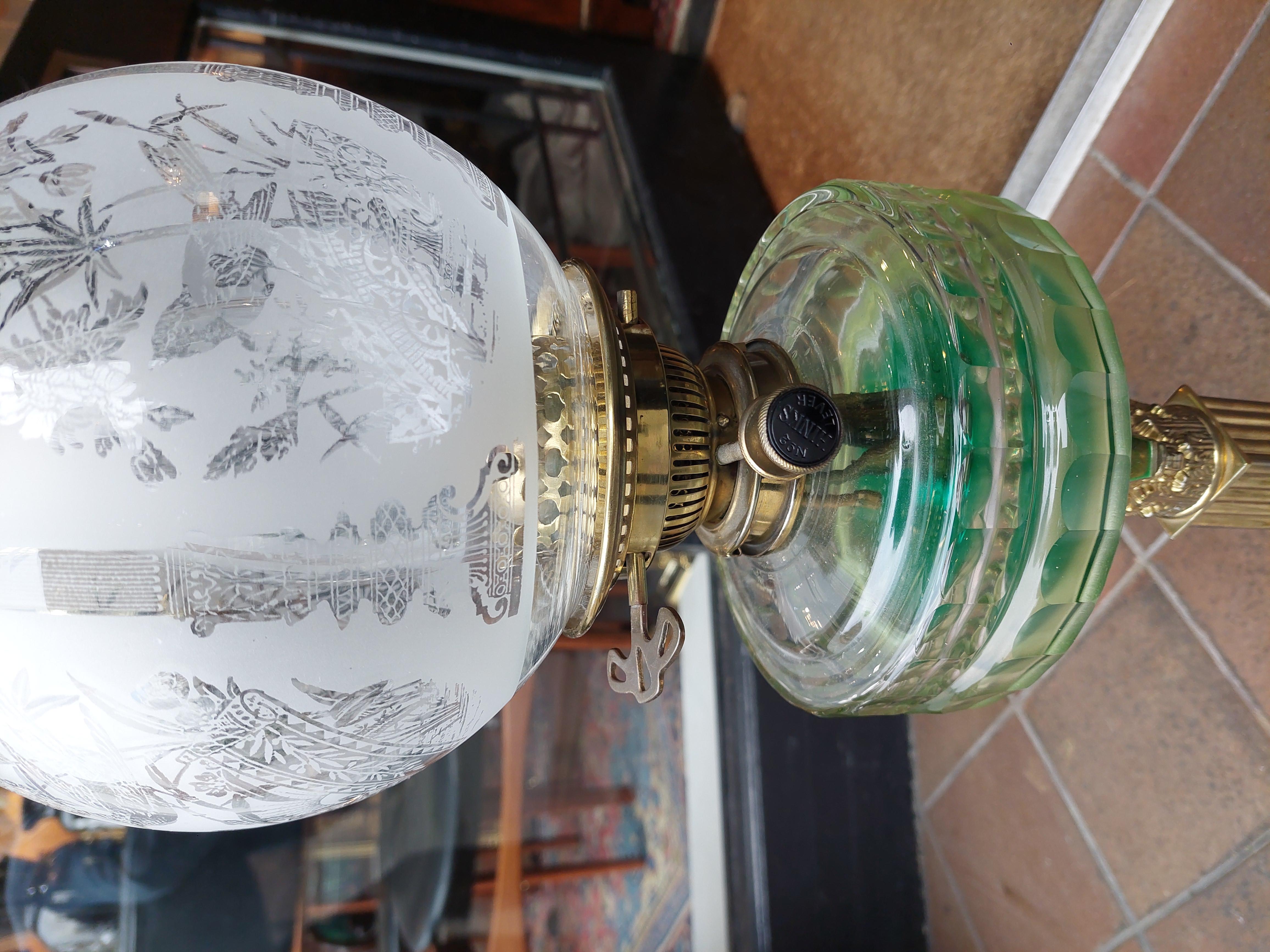 Lámpara de aceite victoriana de latón de Hinks of Birmingham en venta 1