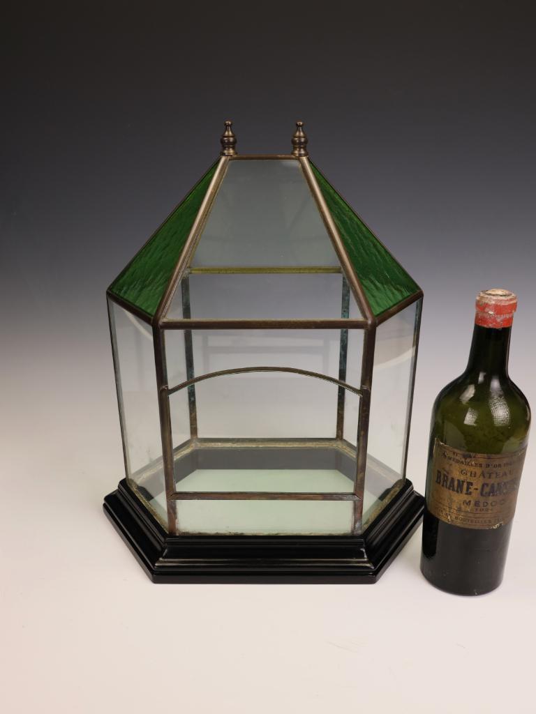 Victorian Brass & Stained Glass Hexagonal Terrarium / Display Case In Good Condition For Sale In Lincoln, GB