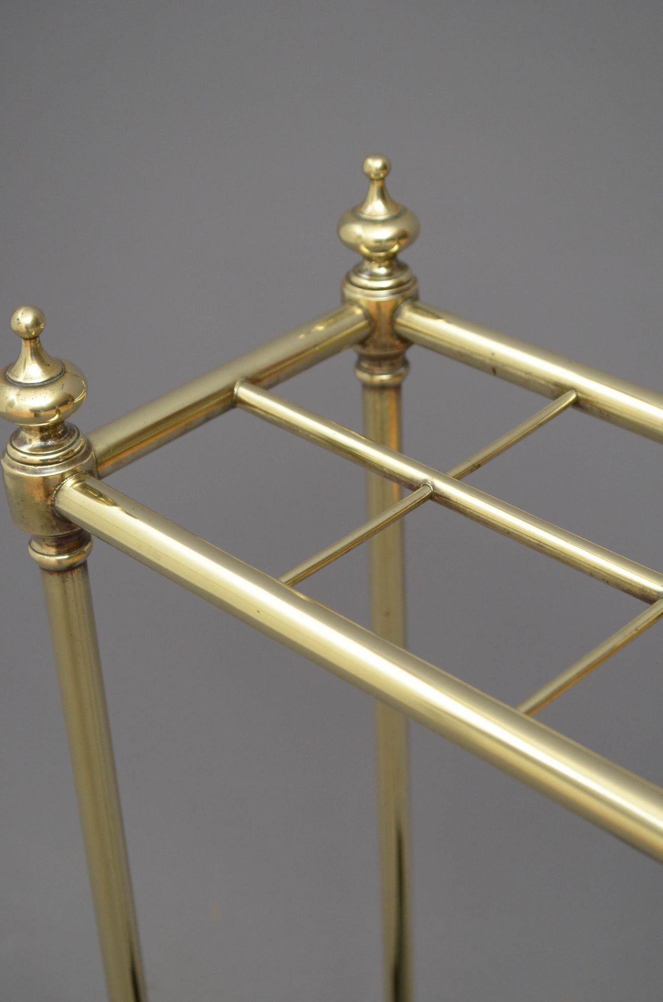 Victorian Brass Umbralla Stand In Good Condition For Sale In Whaley Bridge, GB