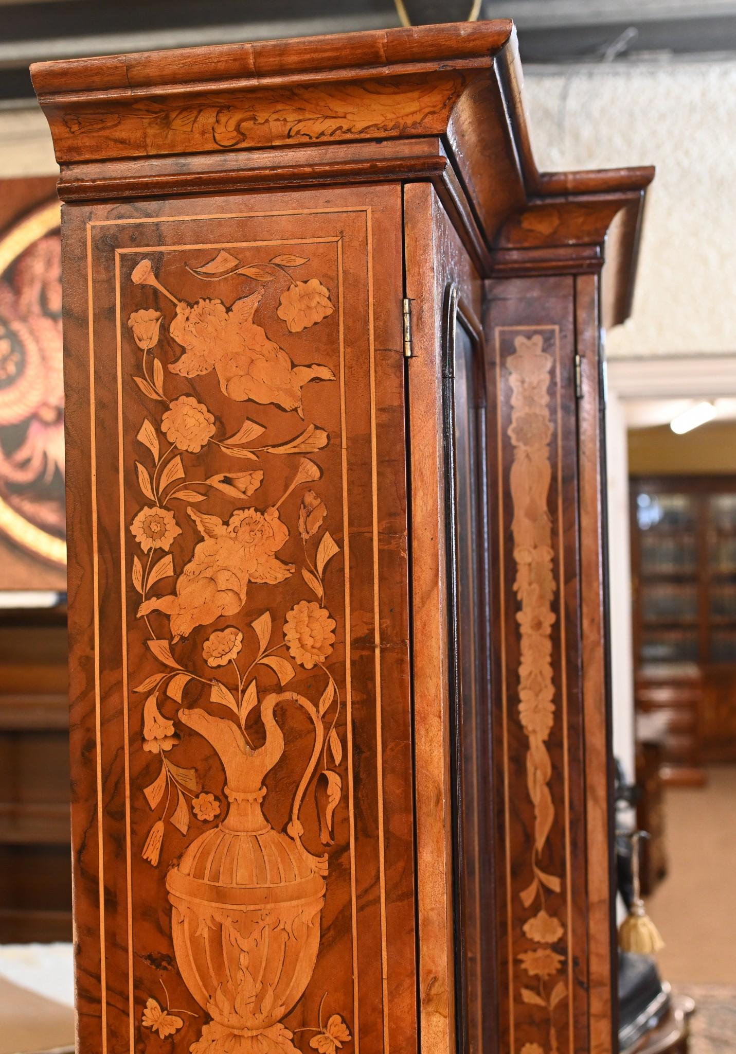 Victorian Breakfront Bookcase Wanut Marquetry Inlay For Sale 12