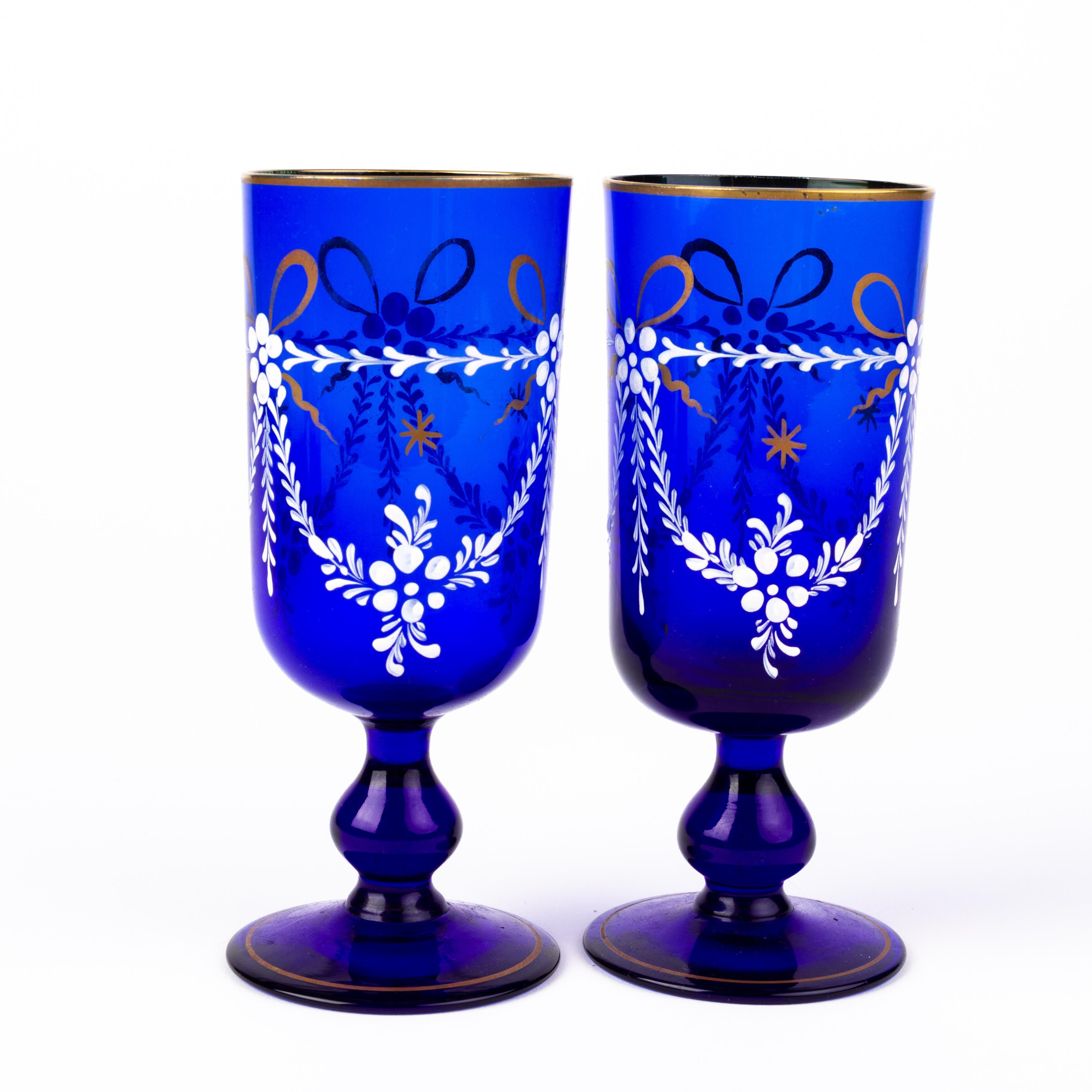 Victorian Bristol Blue Enamel Painted Glasses 19th Century In Good Condition In Nottingham, GB