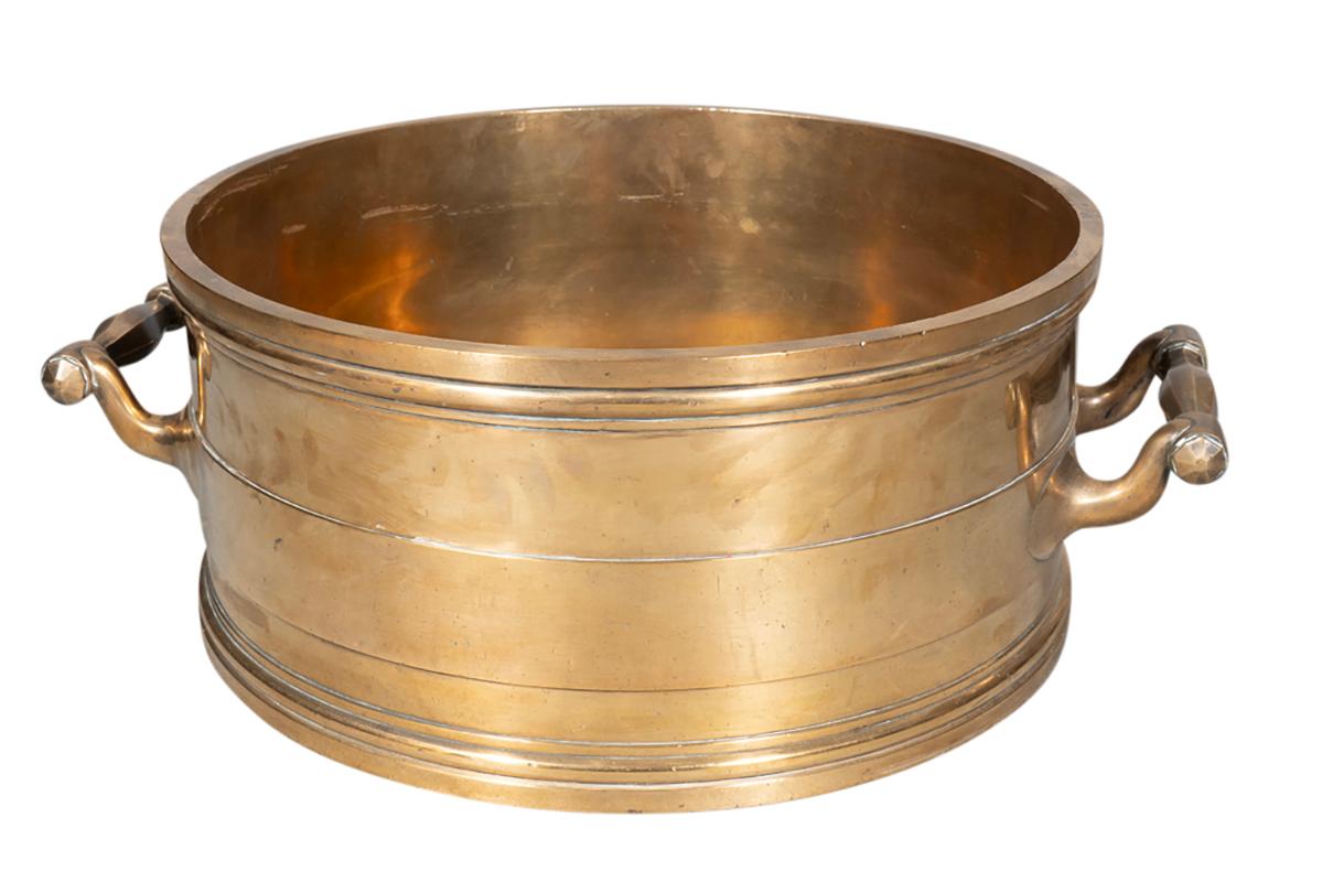 Metà XIX secolo Misuratore di bushel standard imperiale in bronzo vittoriano in vendita