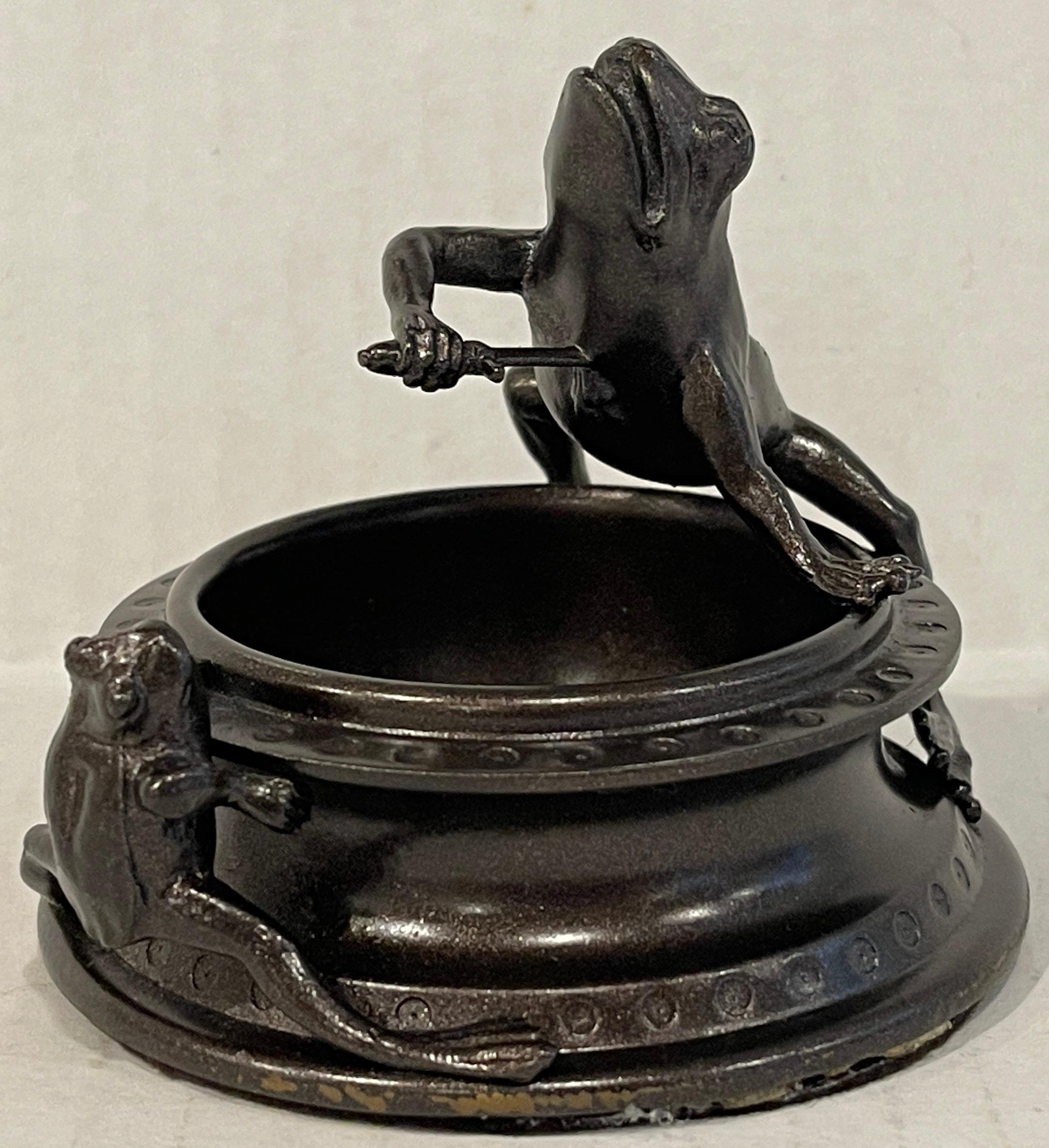Victorian Bronze Operatic Frog Motif Vide-Poche For Sale 6