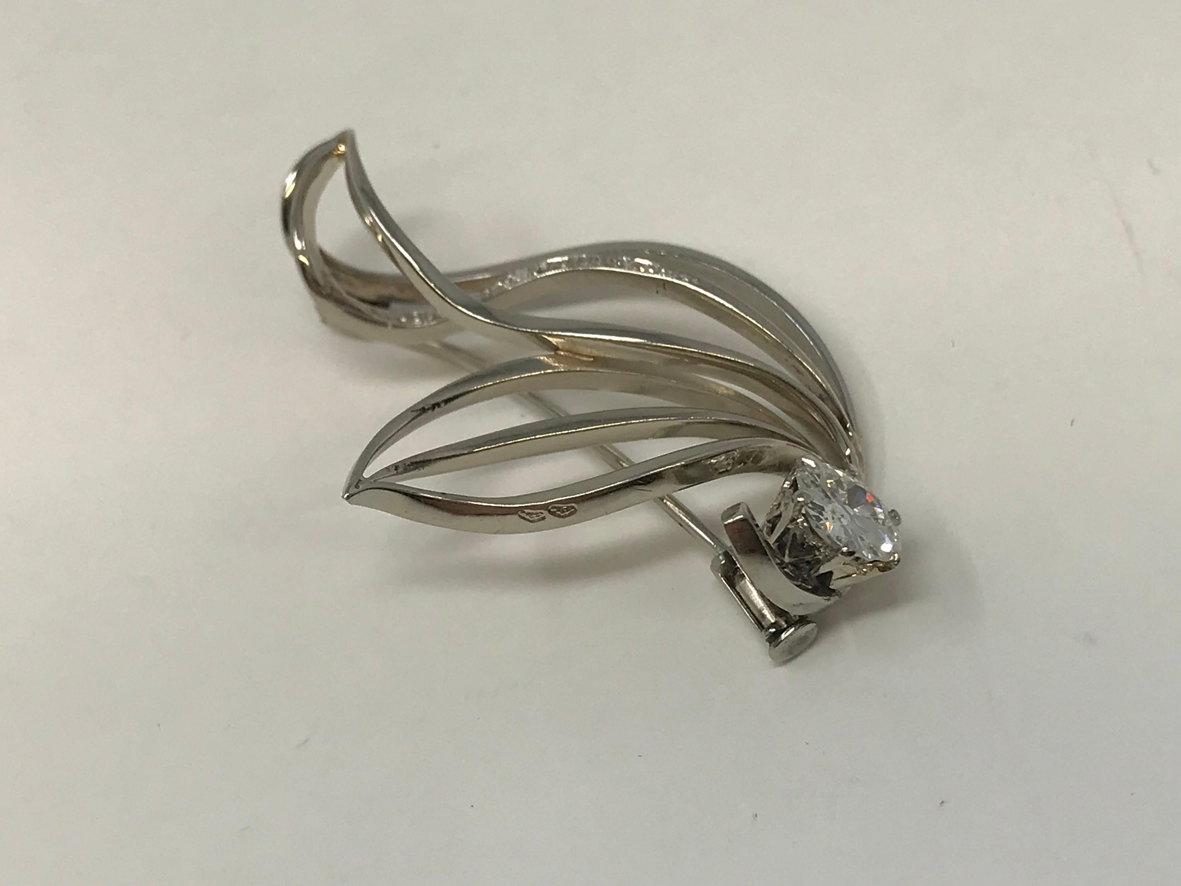 Taille vieille Europe Broche Victorienne 14K & .78Ct Diamant en vente