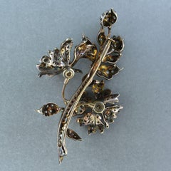 Spilla vittoriana con diamante di vecchia miniera e taglio a rosa fino a 5,70 carati in oro 14k e argento