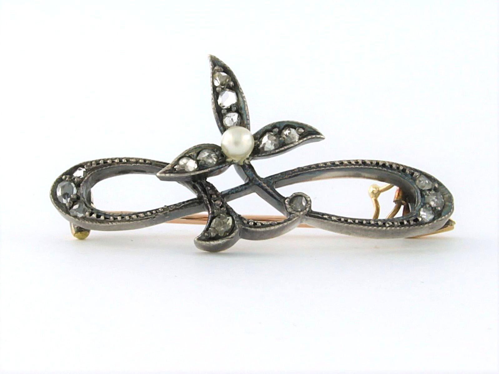 Victorian brooch with pearl and rose cut diamonds 18k gold and silver For Sale 1