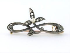Victorian brooch with pearl and rose cut diamonds 18k gold and silver