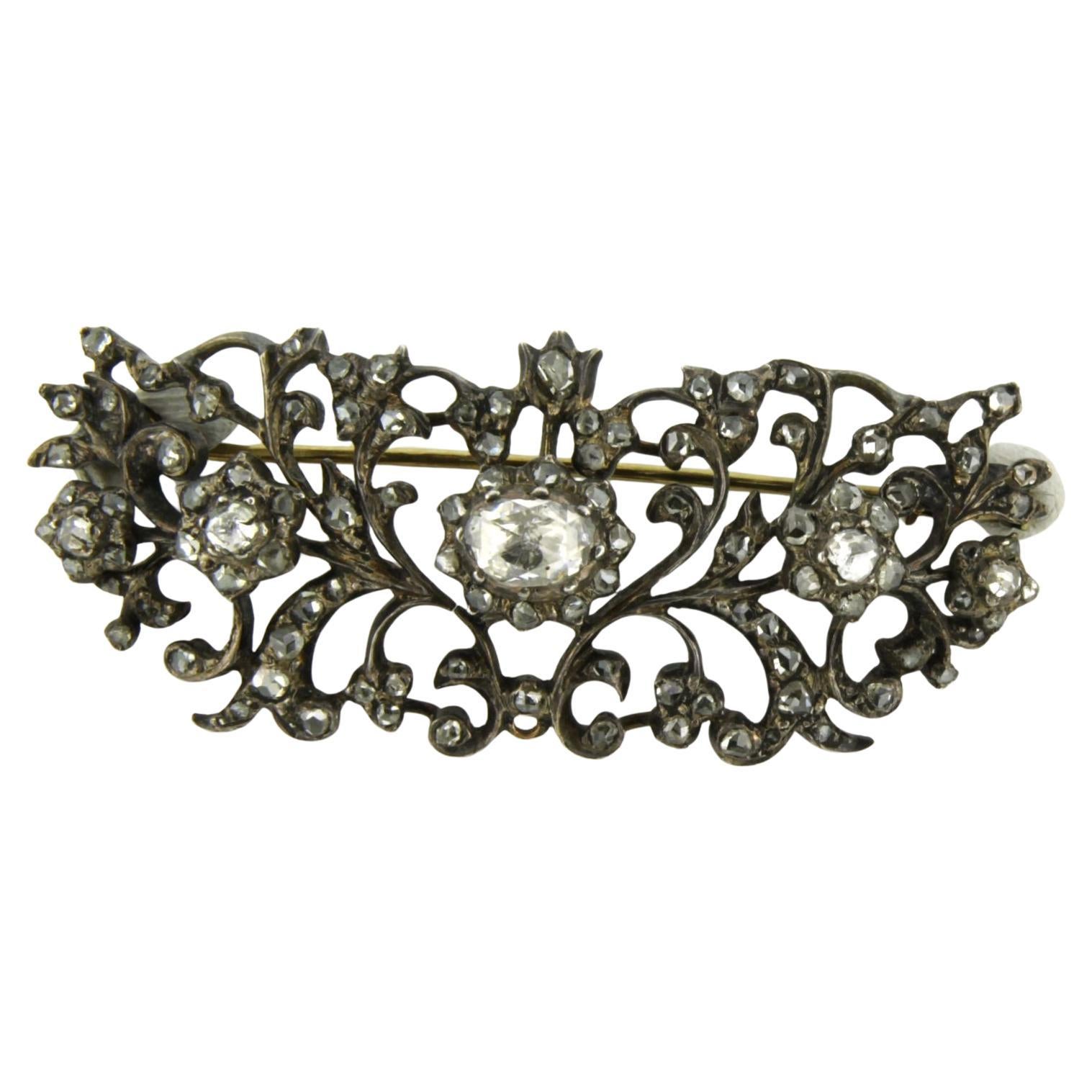 Viktorianische Brosche aus 18 Karat Gold und Silber mit Diamanten im Rosenschliff bis zu 1,10 Karat
