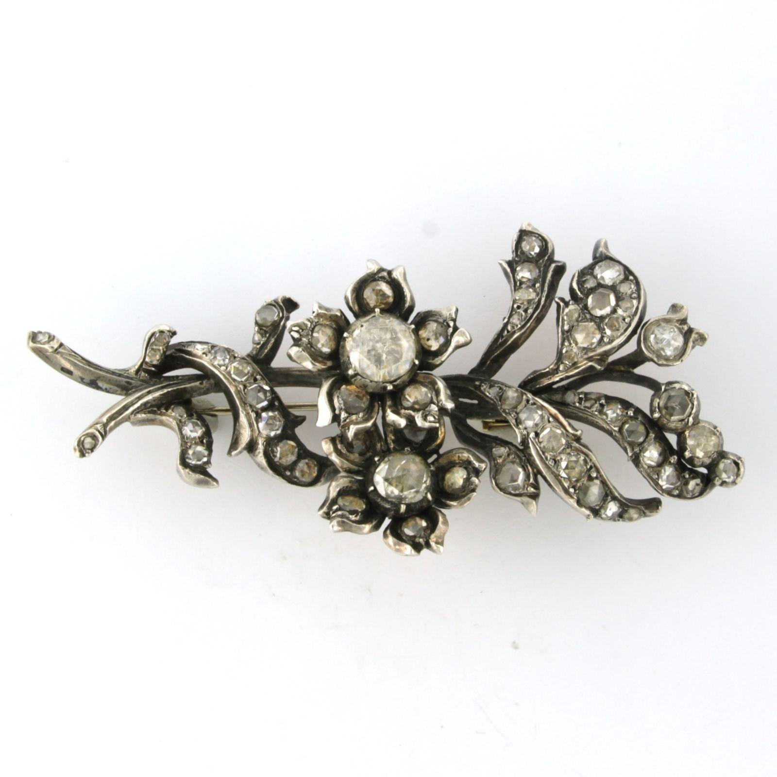 Viktorianische Brosche mit Diamanten im Rosenschliff bis zu 2,00ct 14k Gold und Silber im Angebot 1