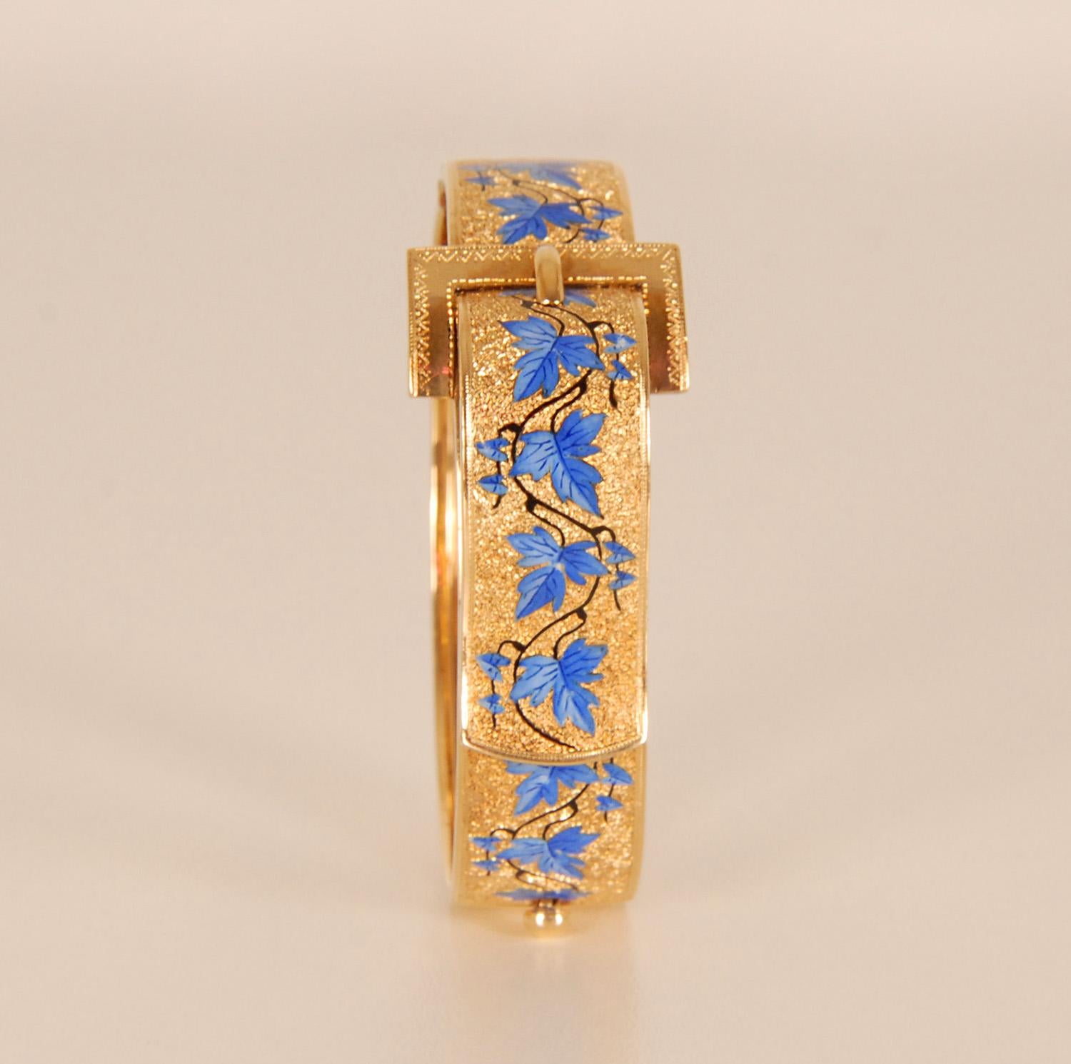 19th century Victorian buckle bracelet yellow gold floral blue enamel bracelet For Sale 3