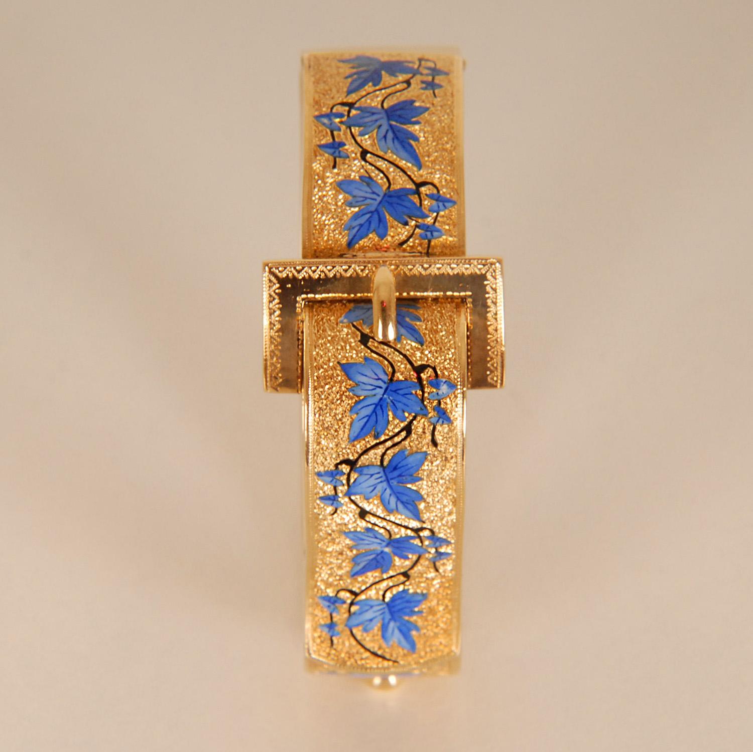 19th century Victorian buckle bracelet yellow gold floral blue enamel bracelet For Sale 4