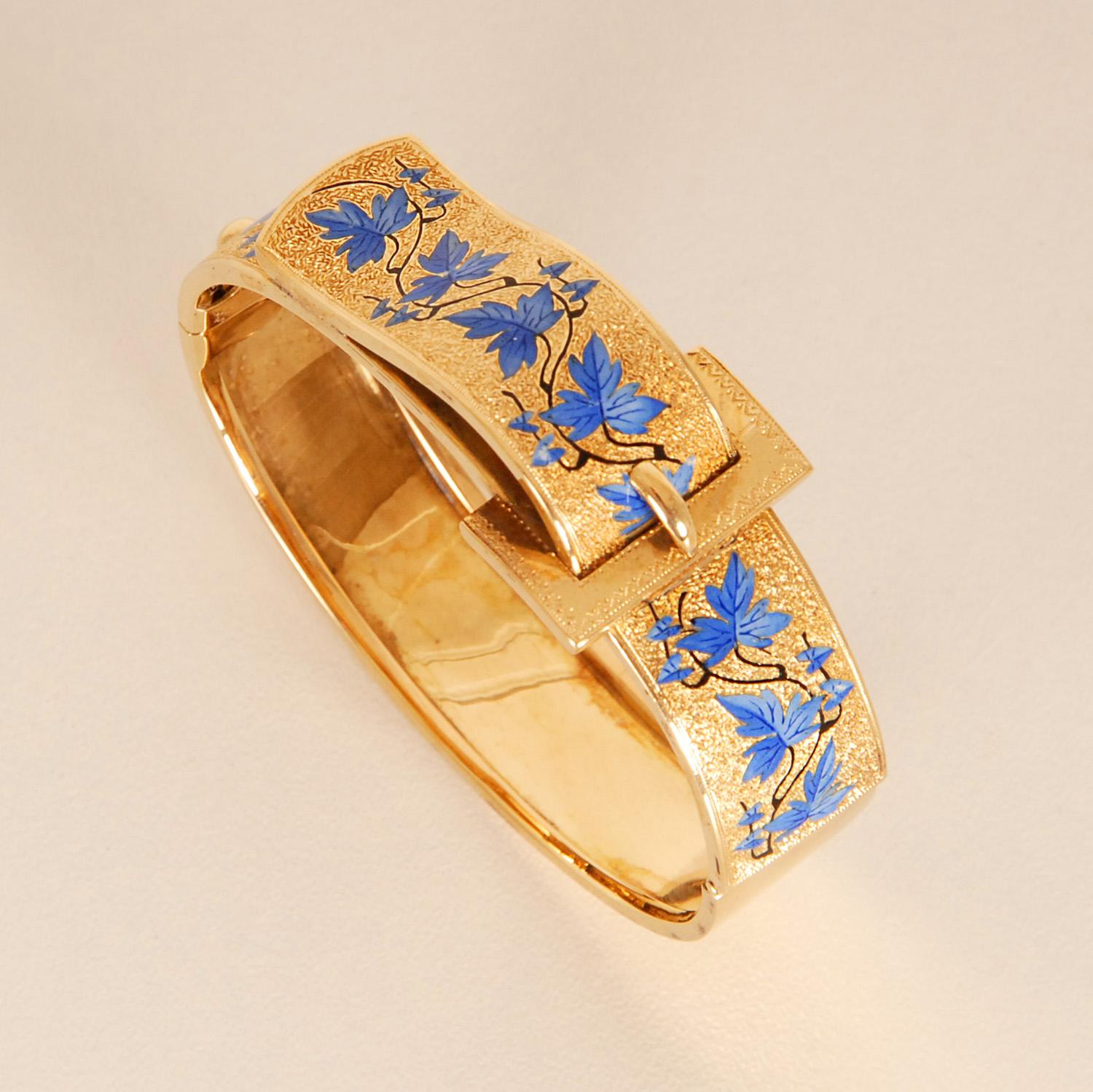 European 19th century Victorian buckle bracelet yellow gold floral blue enamel bracelet For Sale
