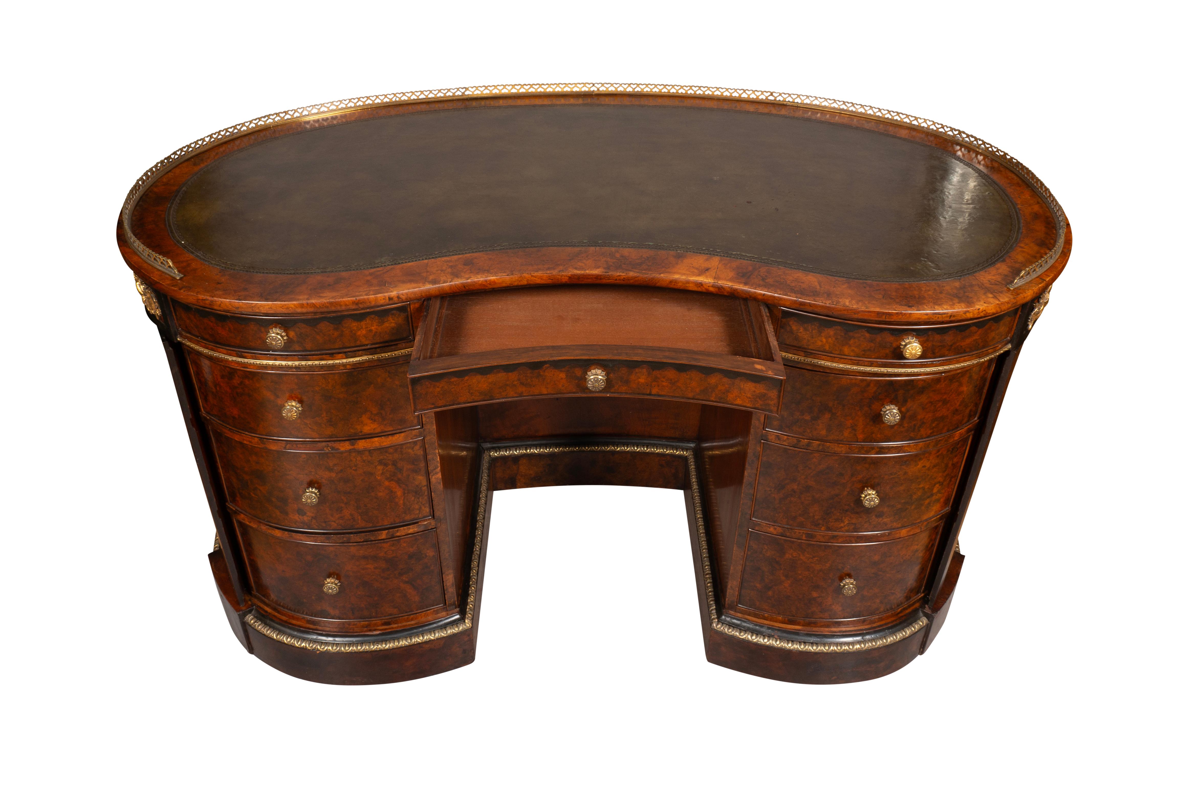 Victorian Burl Walnut Kidney Shape Desk By Gillow For Sale 13