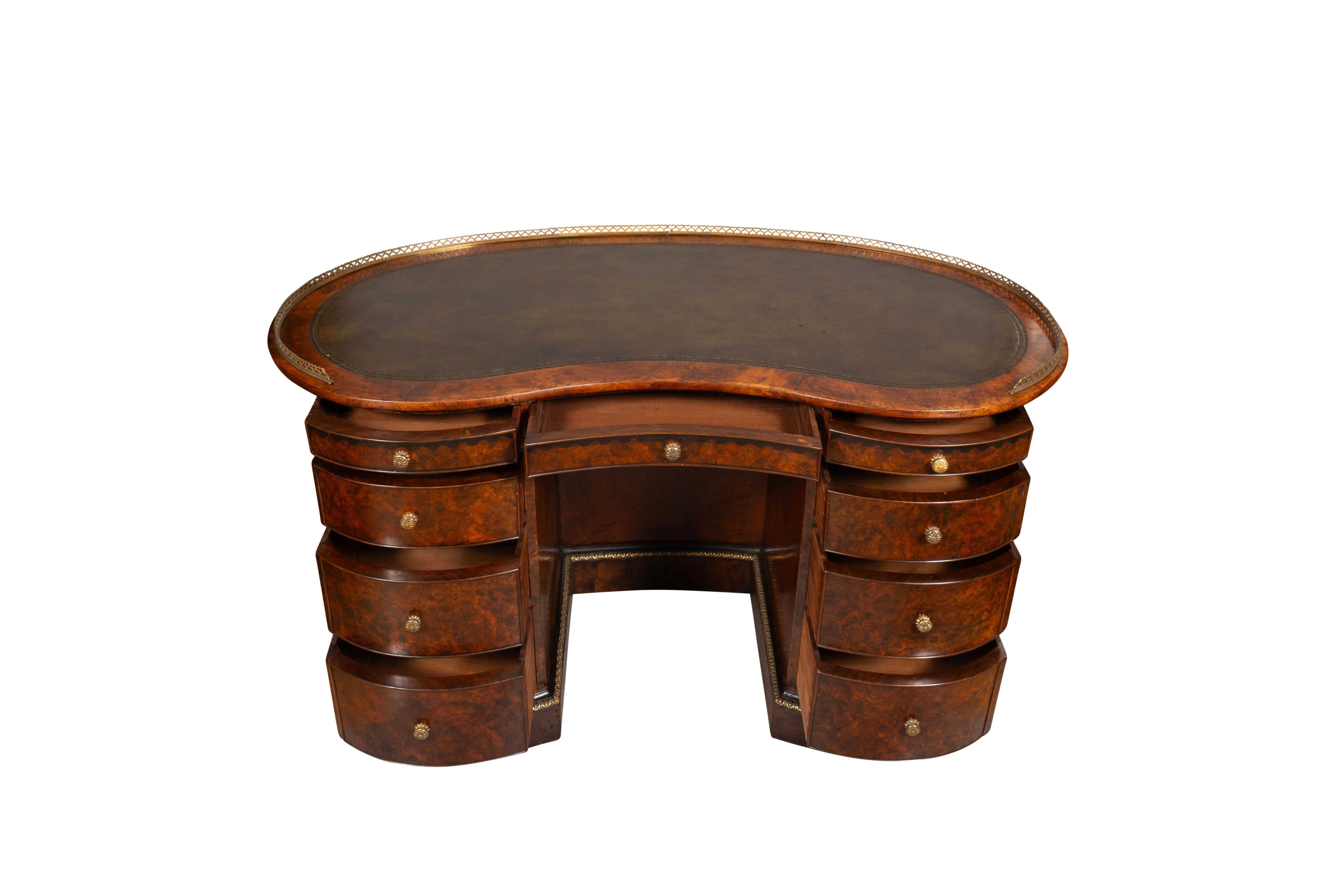 Victorian Burl Walnut Kidney Shape Desk By Gillow For Sale 1