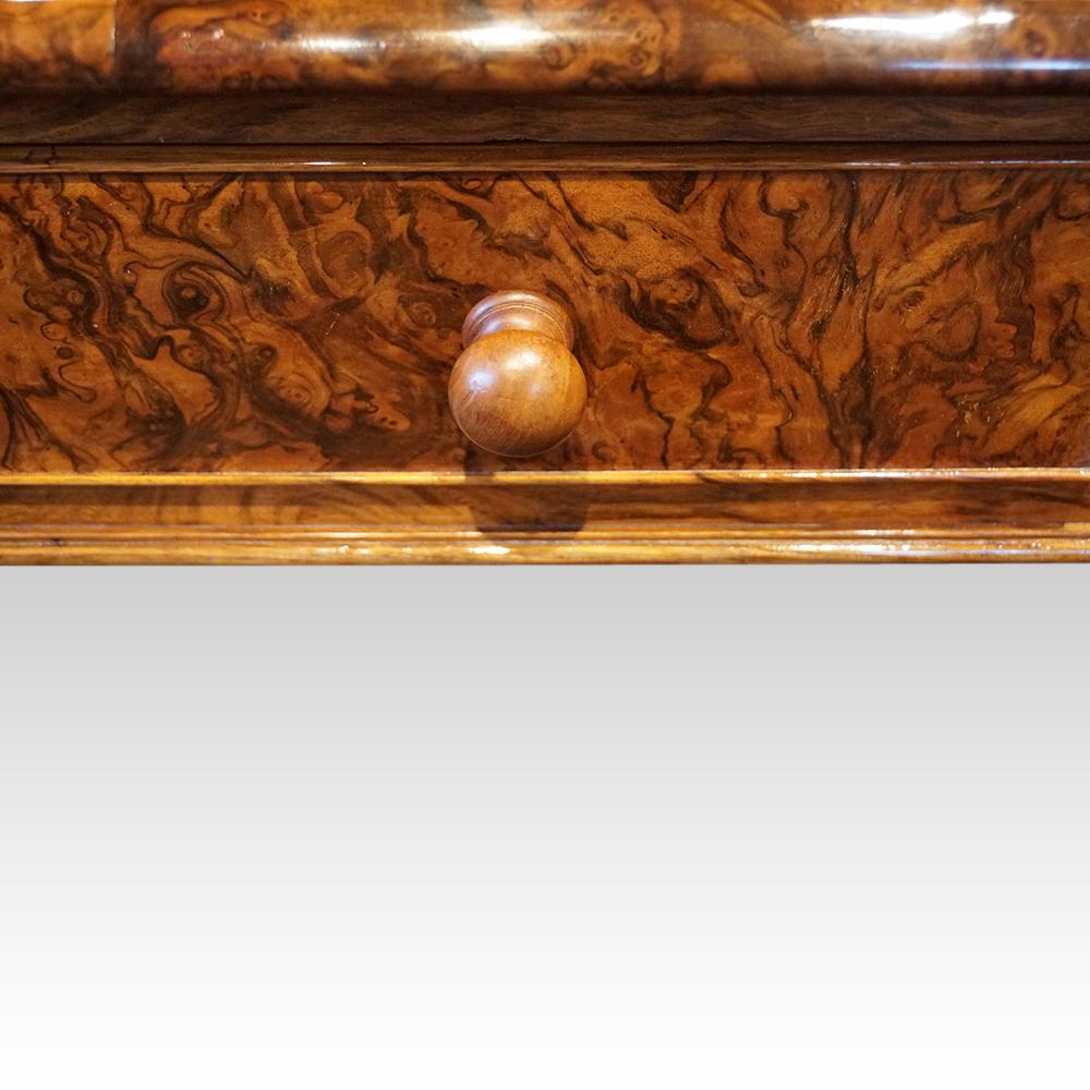 Walnut Victorian burr walnut pedestal desk