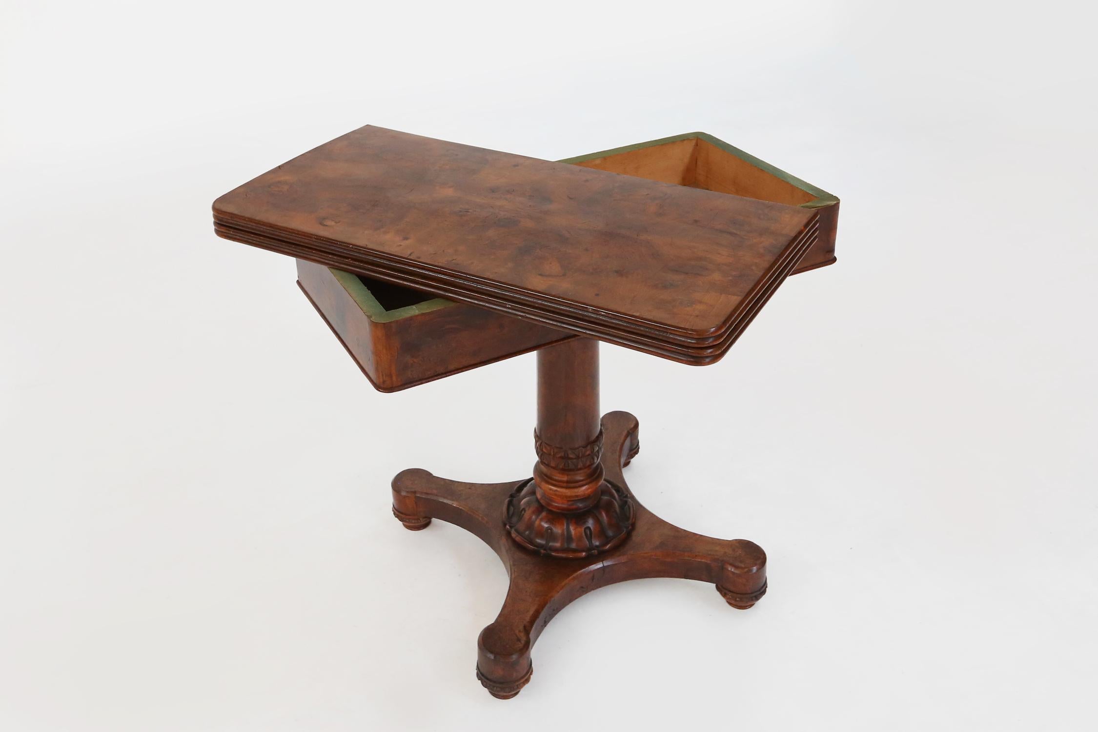 Victorian burl wood folding card console table, 19th century For Sale 1