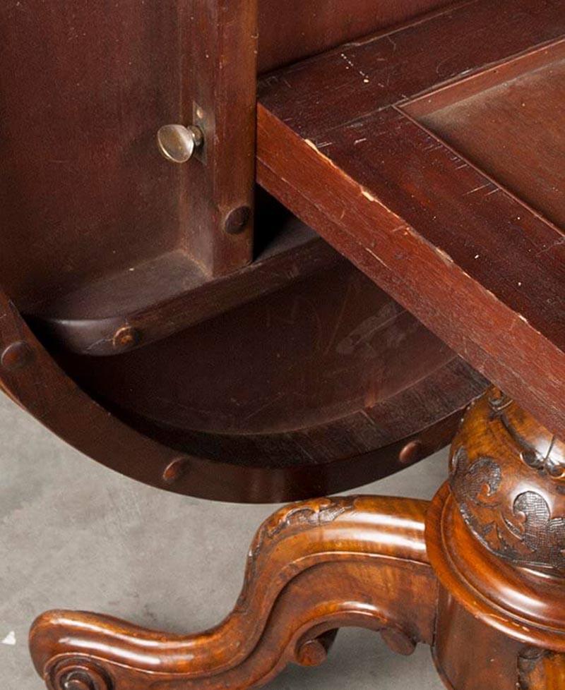 Victorian Burl Wood Veneered Till-Top Table with Mahogany Carved Foot 9