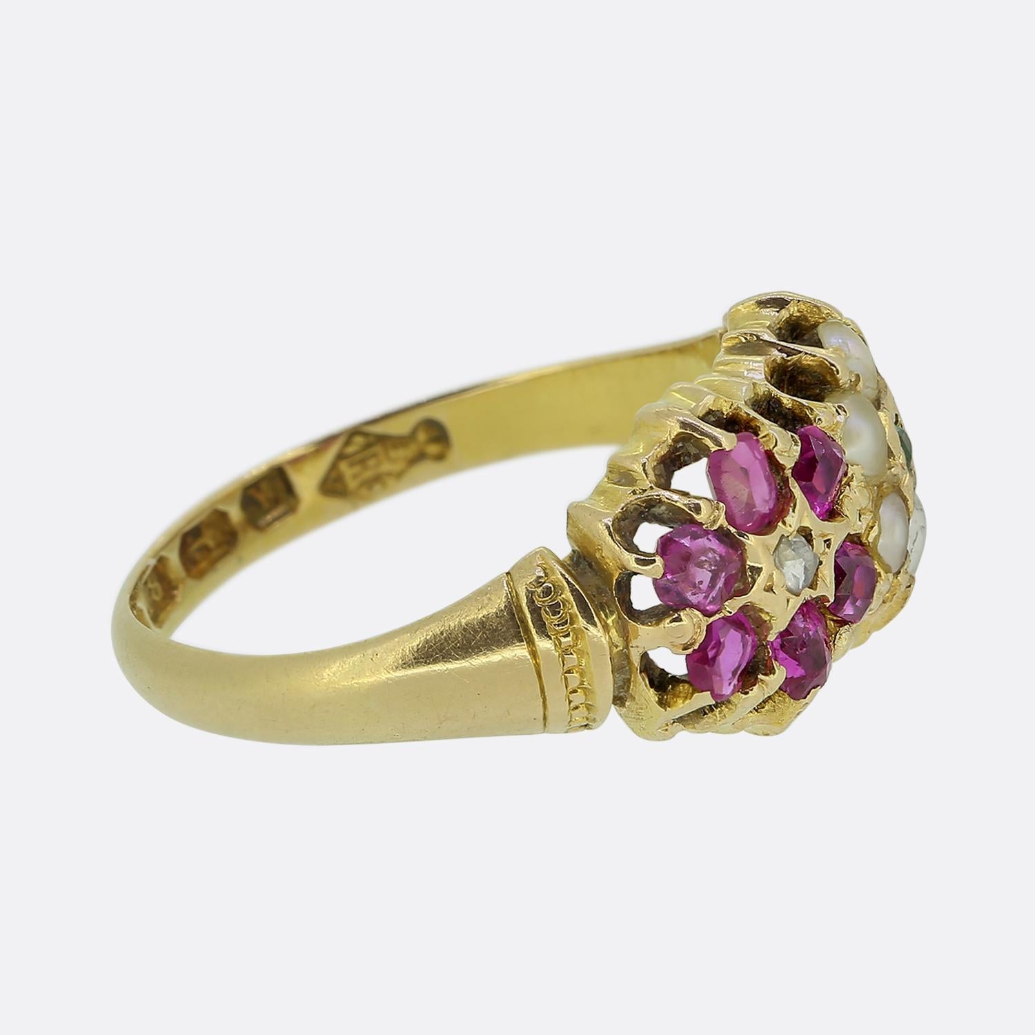 Anillo Victoriano de Rubí, Perla, Esmeralda y Diamantes de Birmania Corte redondo en venta