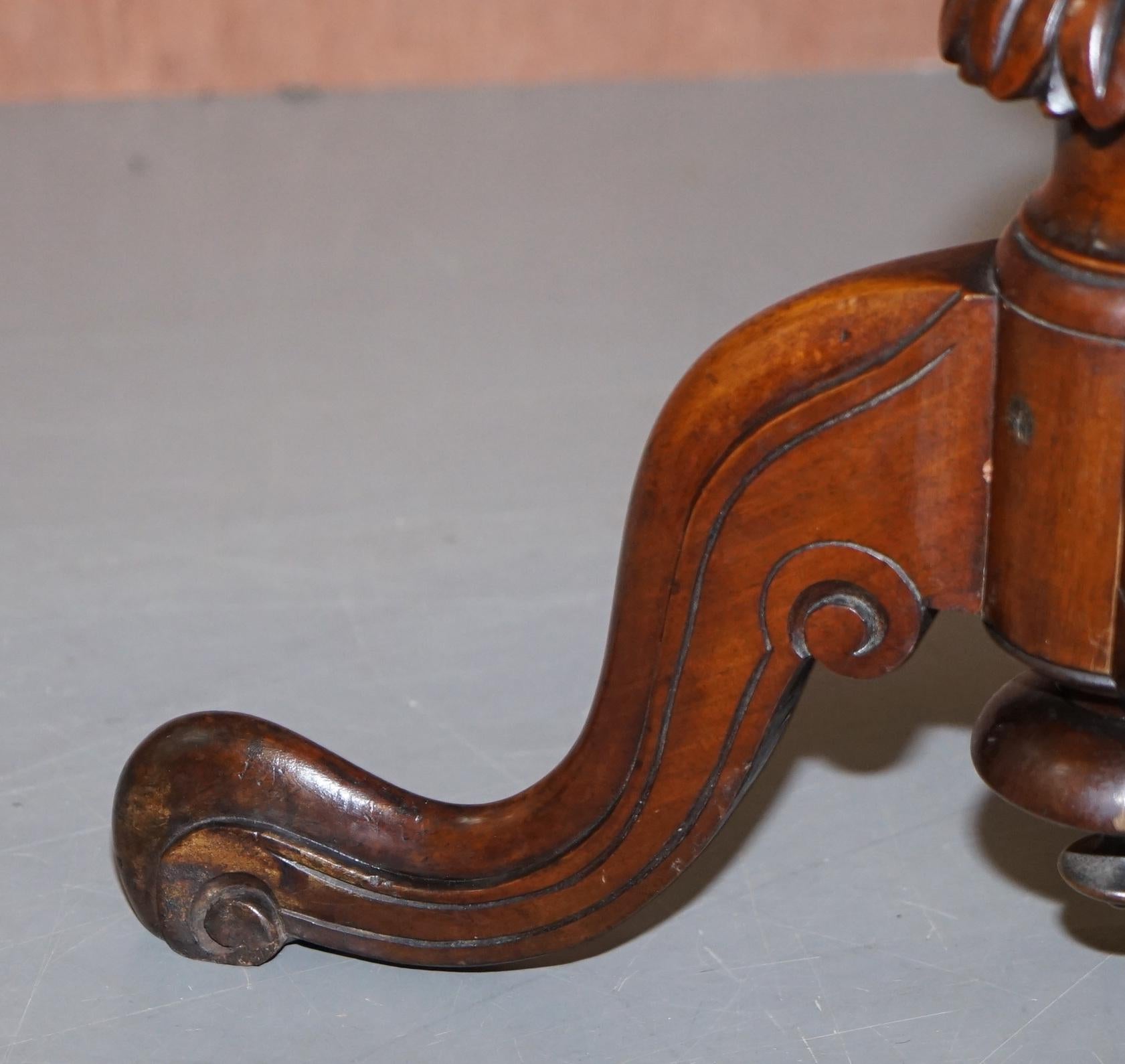 Victorian Burr Quarter Cut Walnut Oval Side End Lamp Tripod Table Ornately Carve For Sale 6