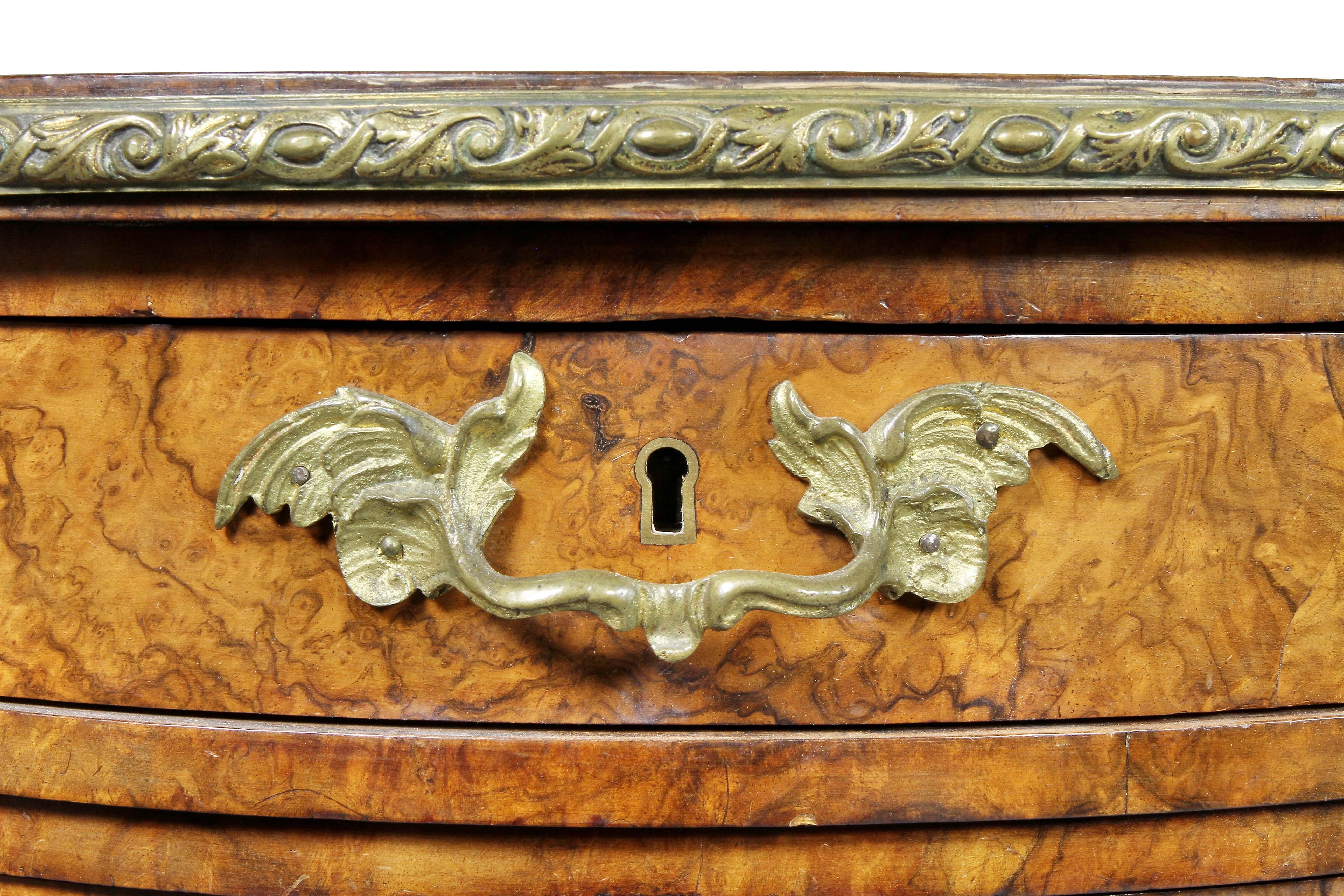 Mid-19th Century Victorian Burr Walnut and Bronze Mounted Kidney Shaped Desk by Gillow