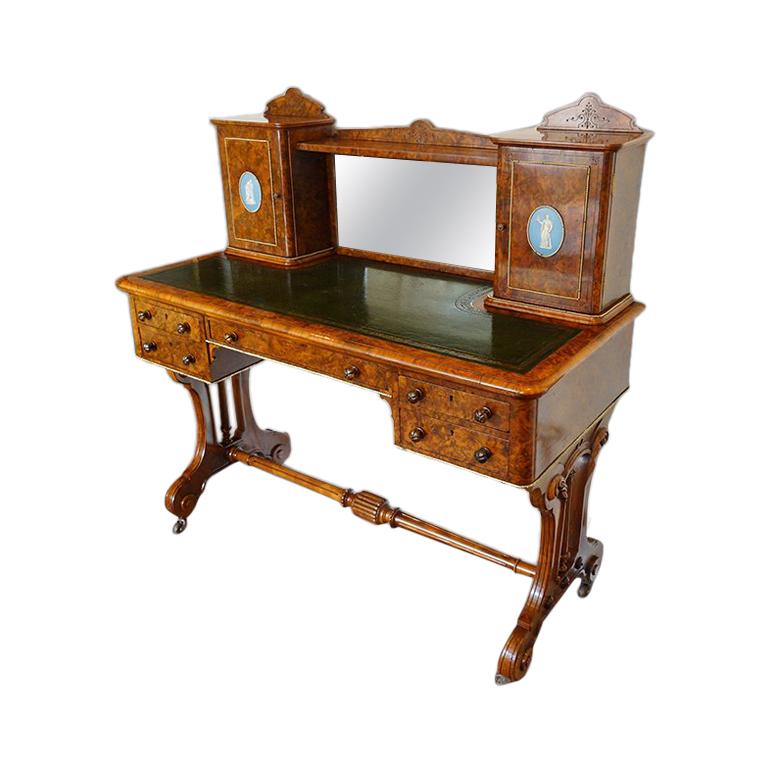 English fine Victorian Burr Walnut Bon Heur du jour, writing table. 19th century