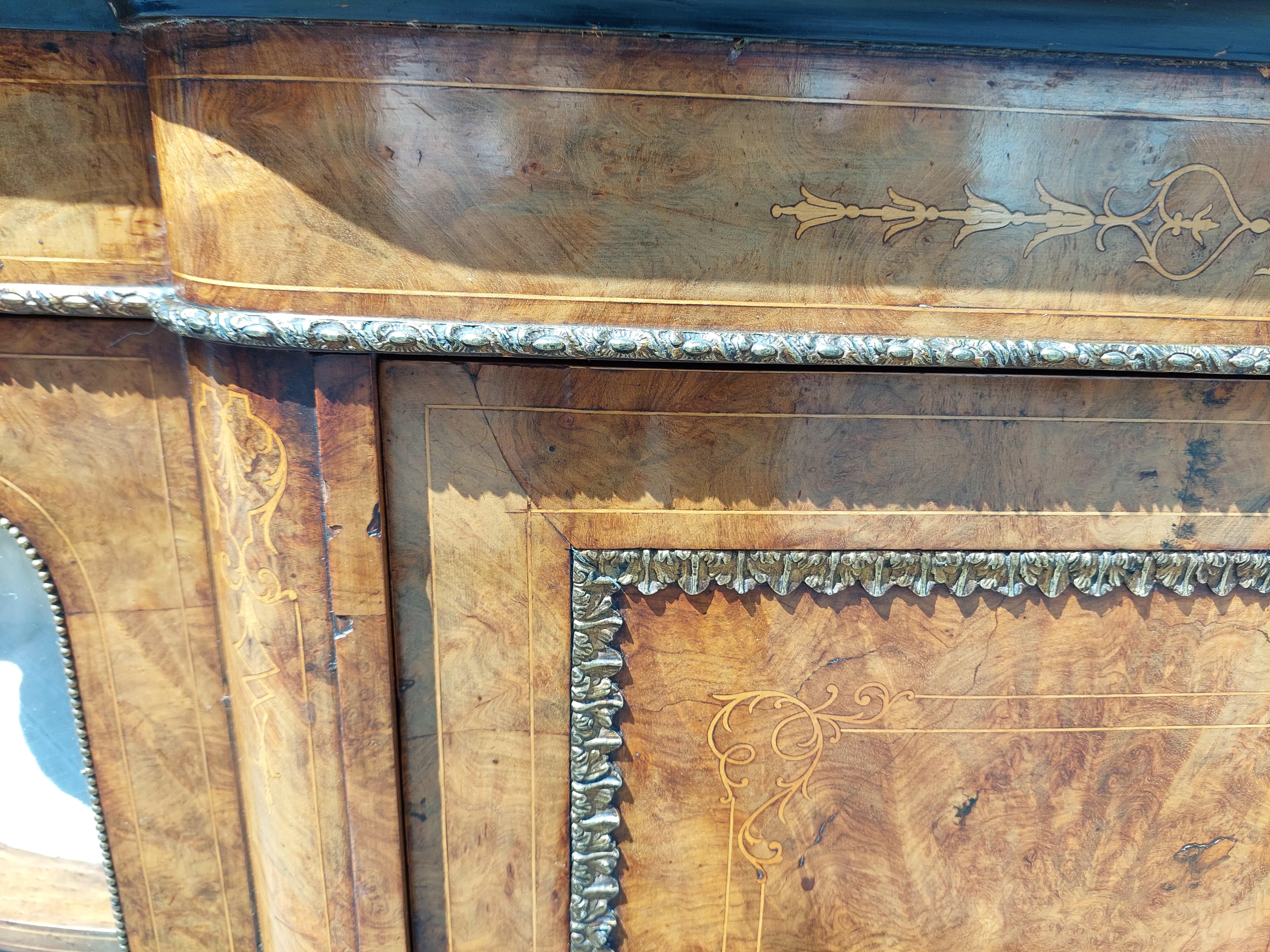 Victorian Burr Walnut Bow Fronted Credenza  For Sale 1