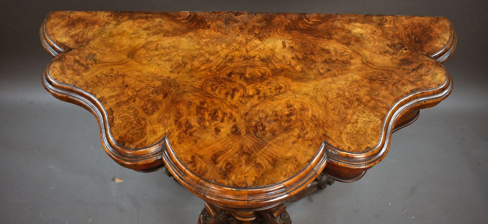 Victorian Burr Walnut Card Table Nogal en venta