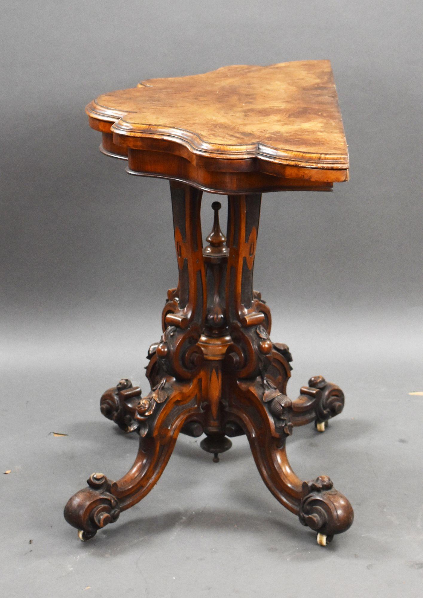Victorian Burr Walnut Card Table en venta 2