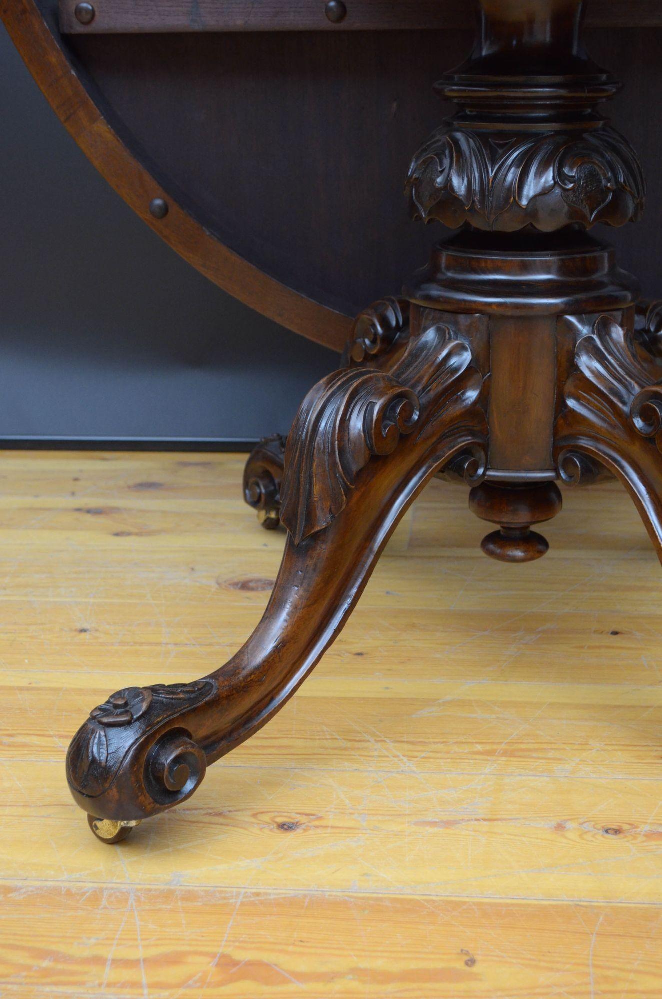 Victorian Burr Walnut Centre Table / Dining Table For Sale 6