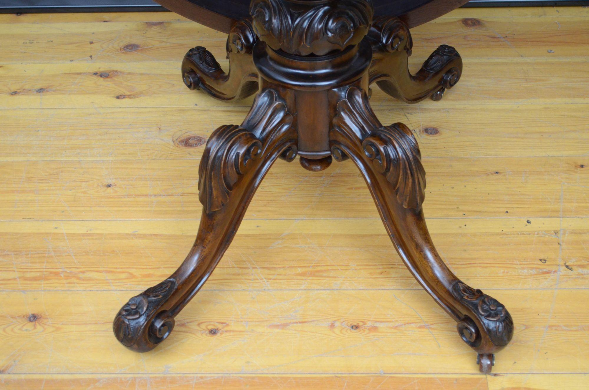 Victorian Burr Walnut Centre Table / Dining Table For Sale 9