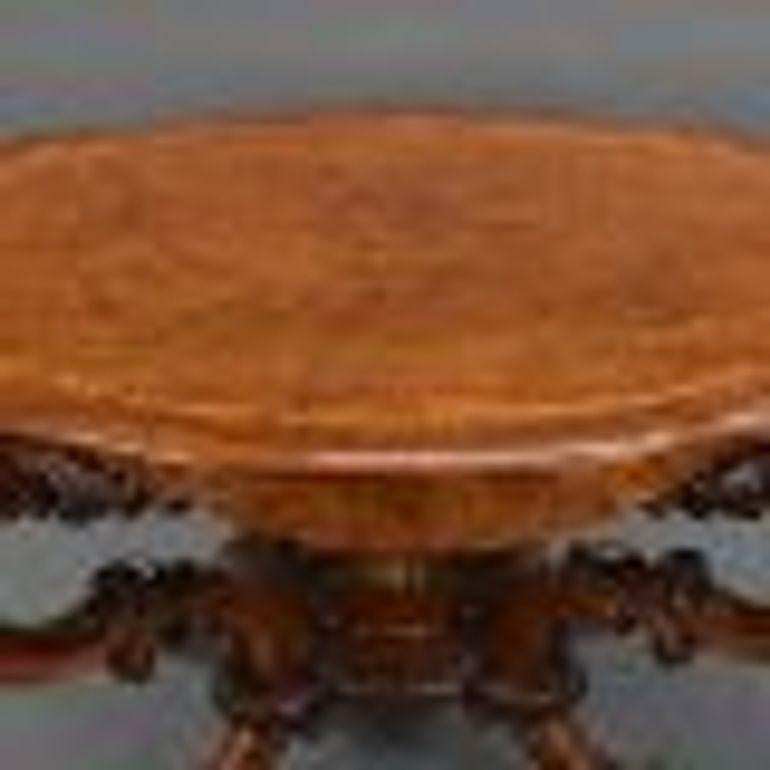Victorian Burr Walnut Centre Table In Good Condition For Sale In Chelmsford, Essex