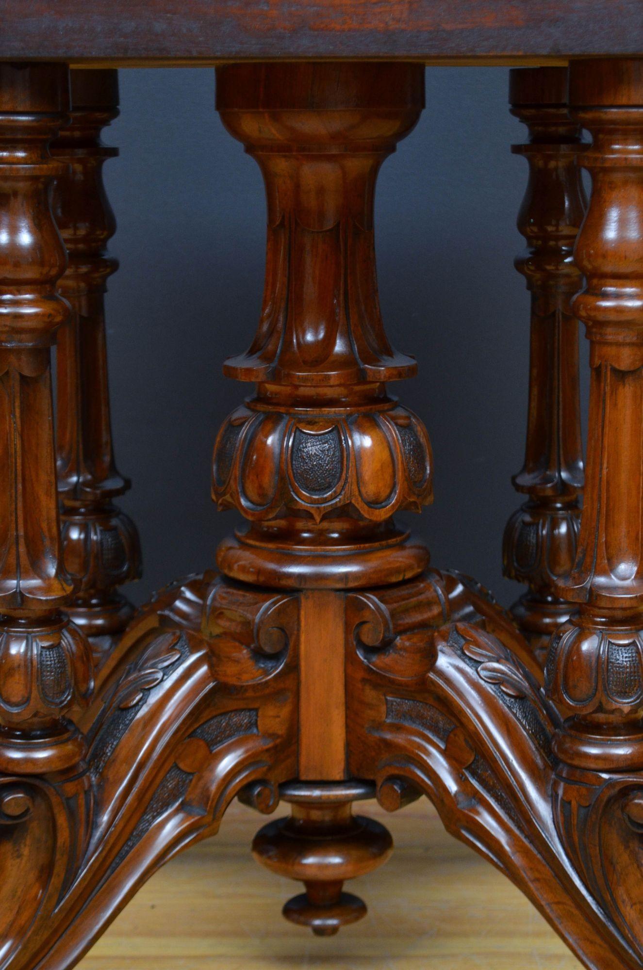 Victorian Burr Walnut Centre Table or Dining Table For Sale 7